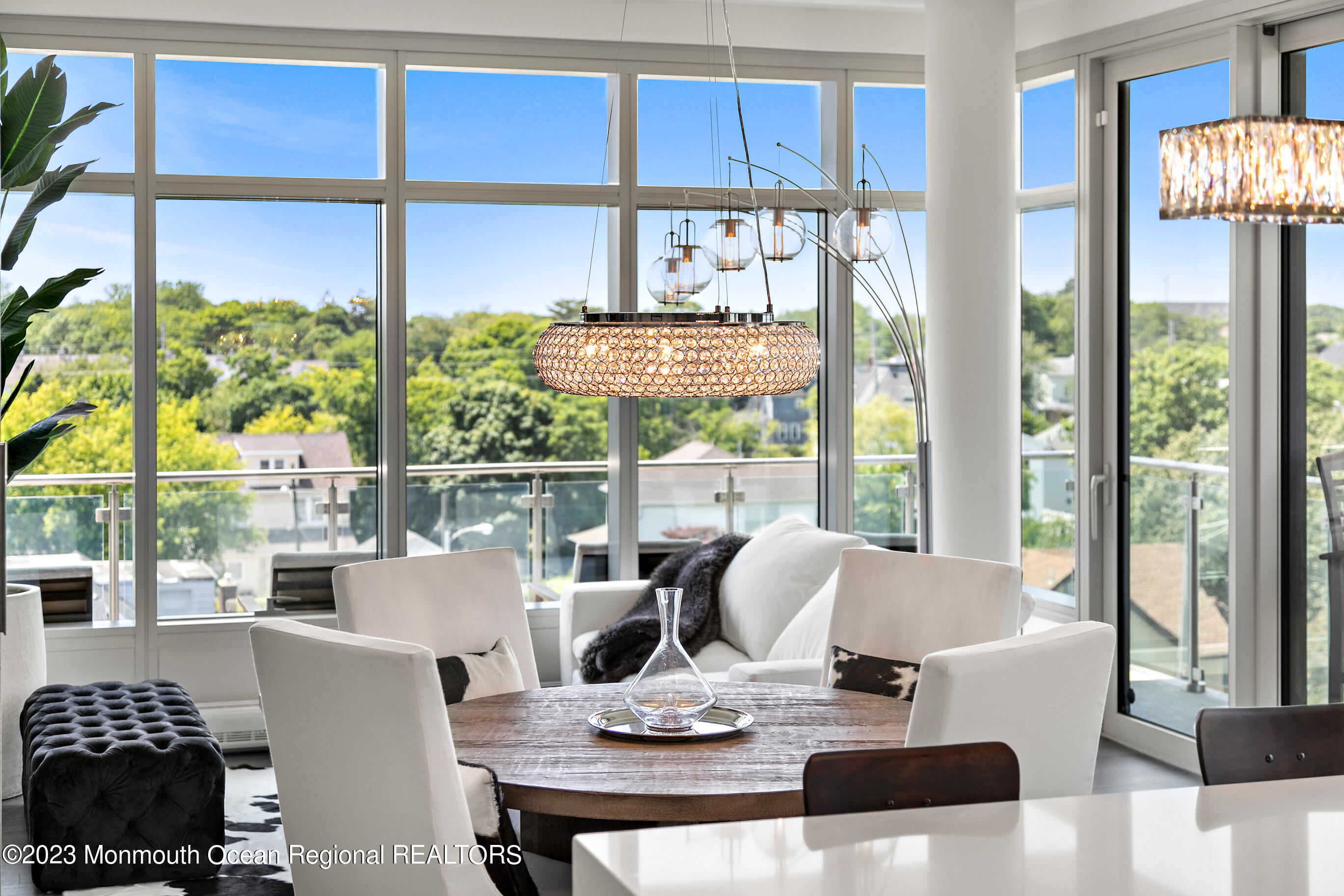 15 Morris Avenue, 401