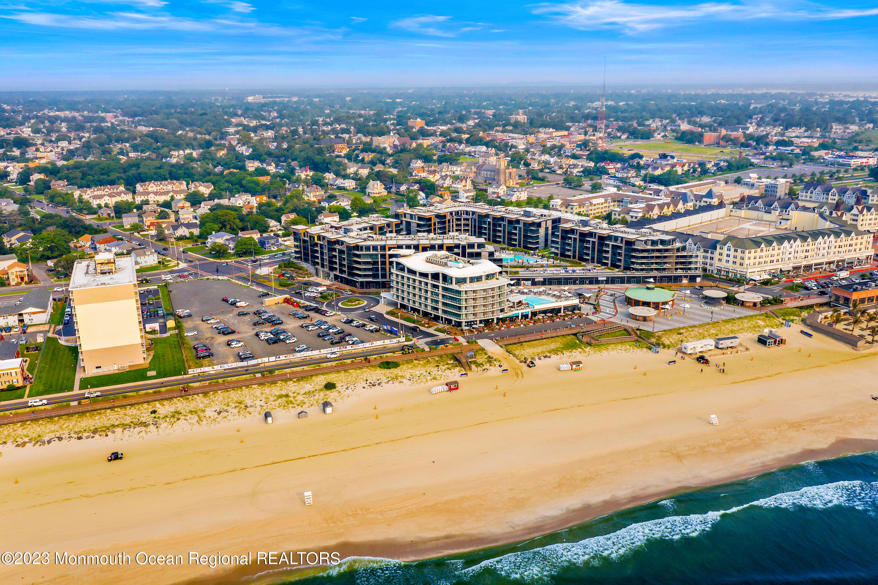 15 Morris Avenue, 401