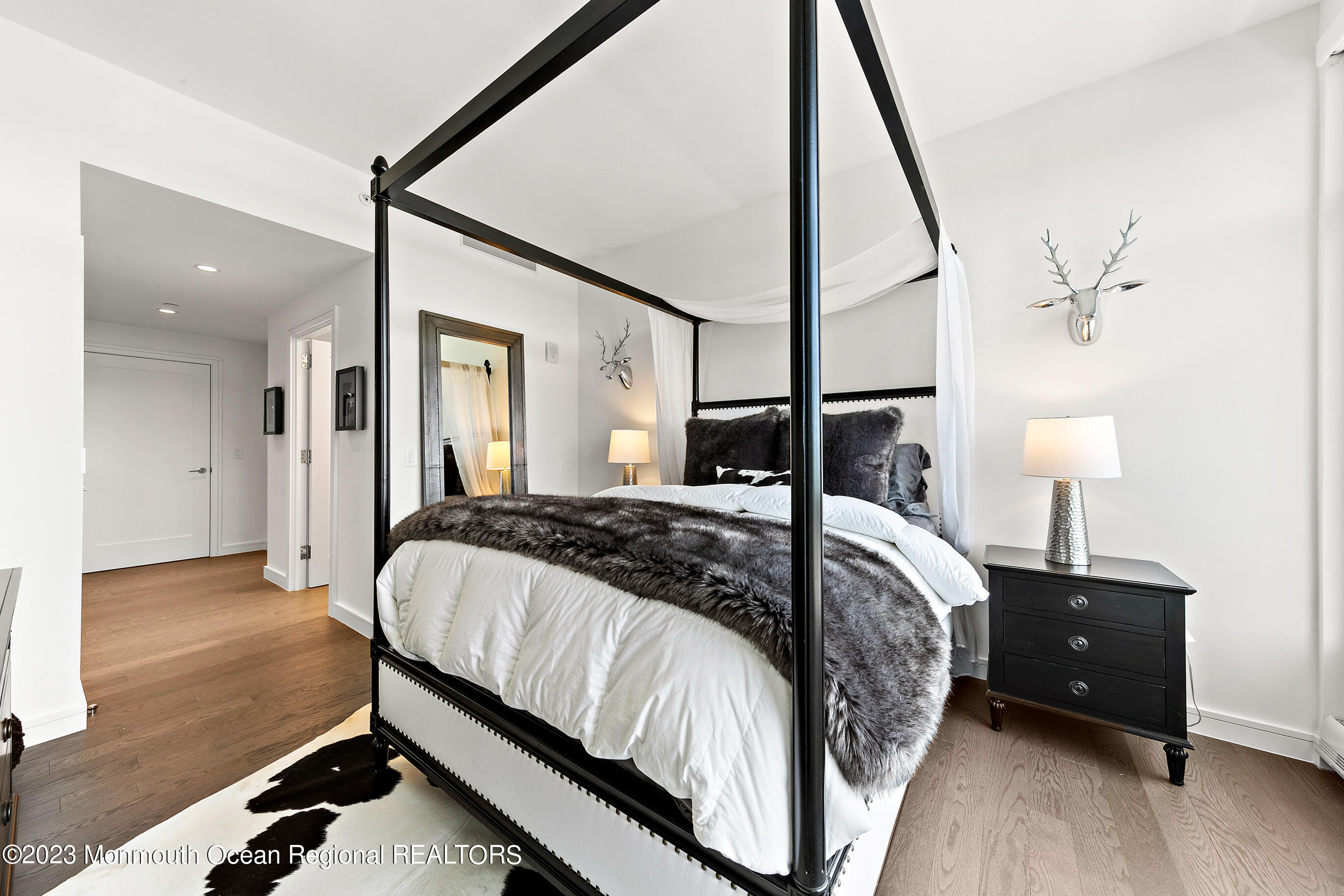 15 Morris Avenue, 401