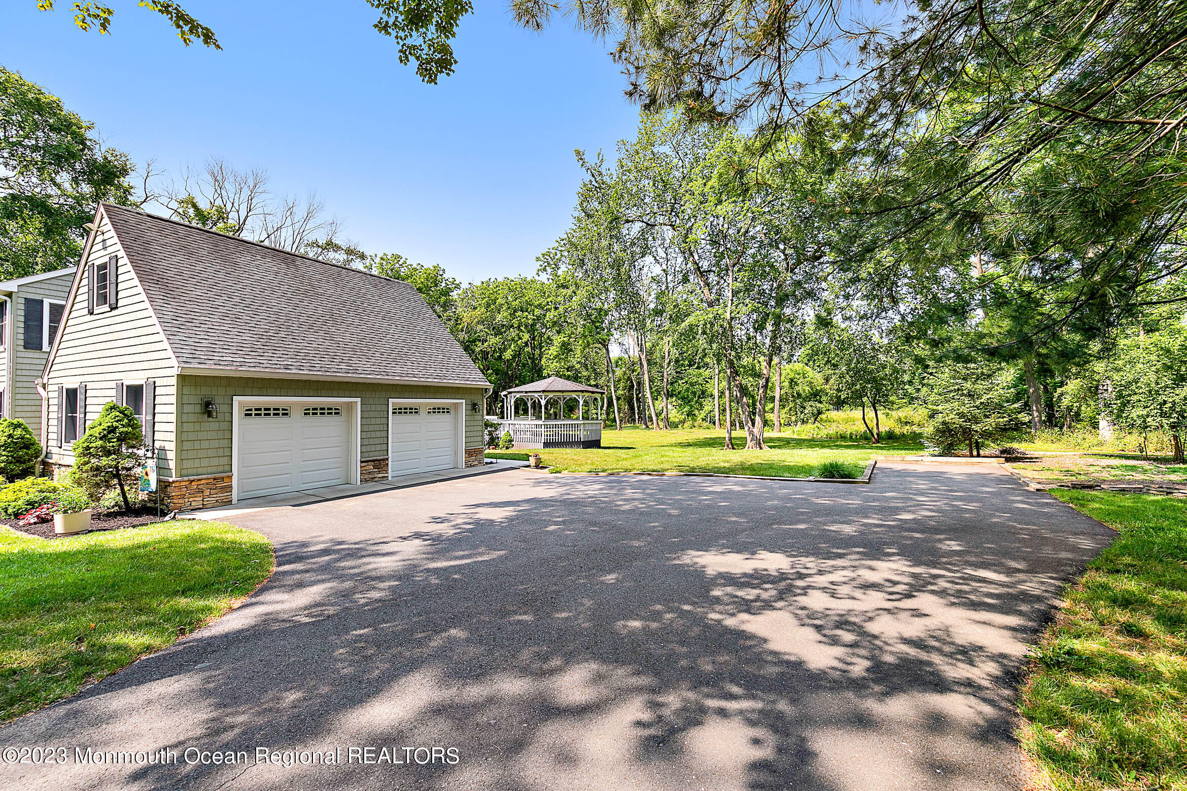 699 Middletown Lincroft Road