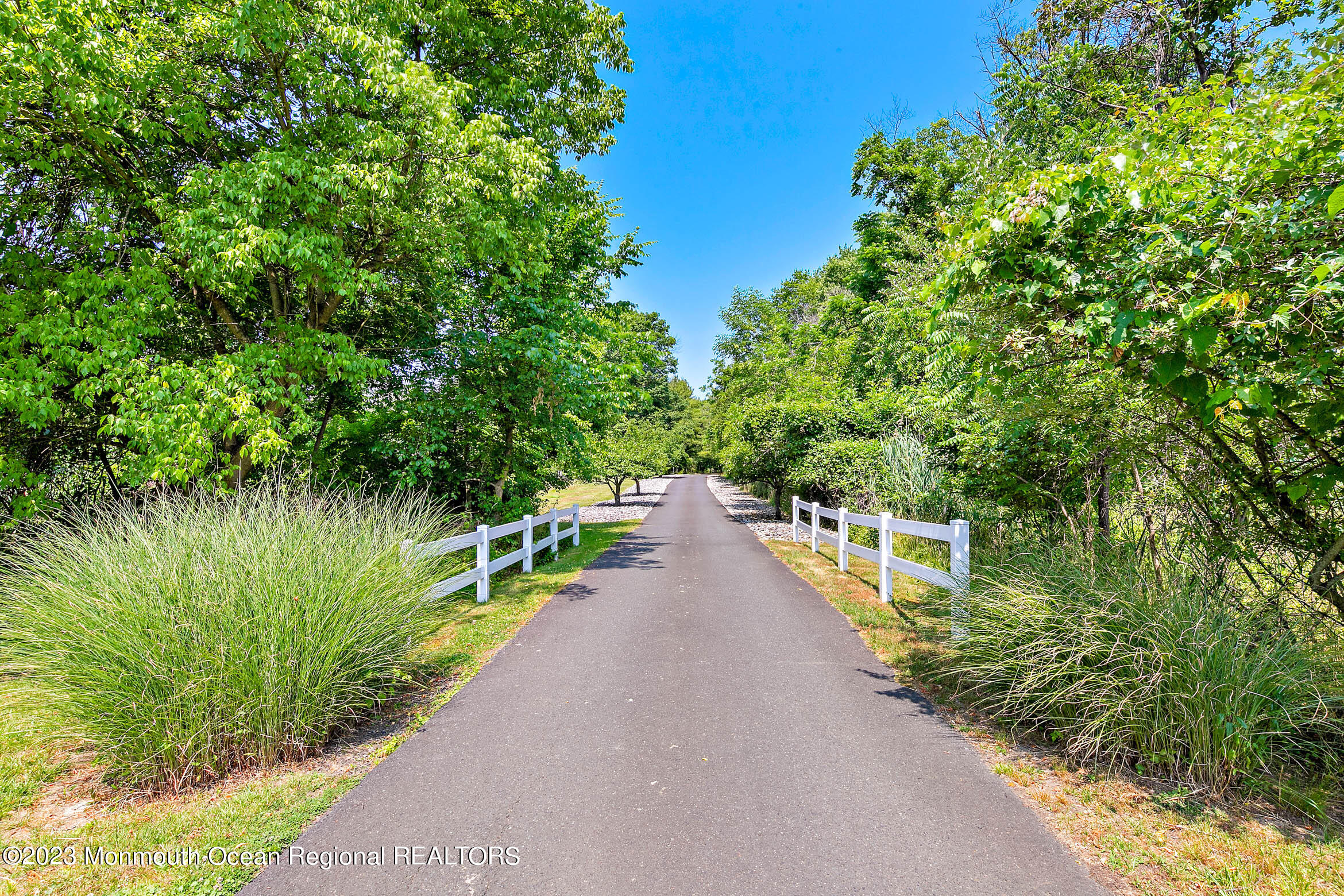 699 Middletown Lincroft Road