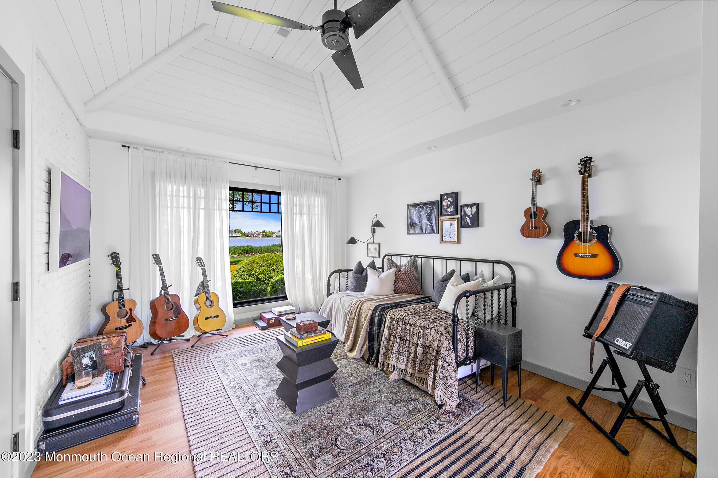 49 Gooseneck Point Road