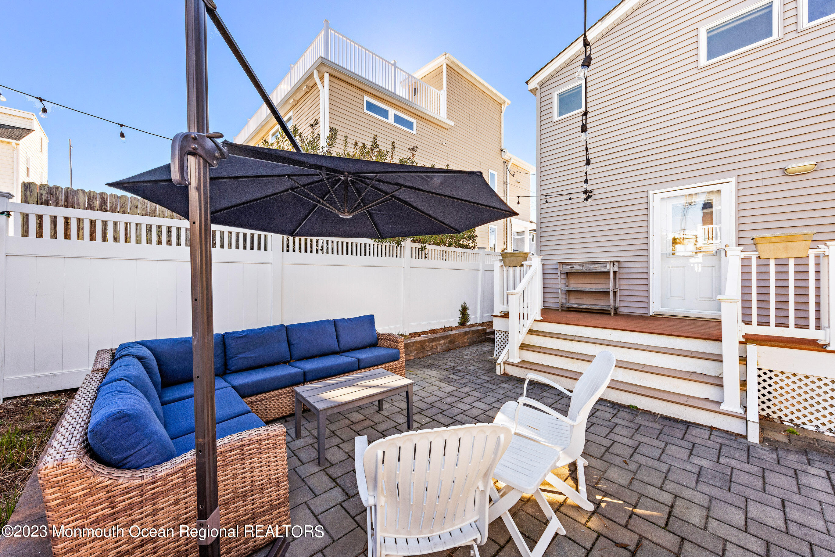 107 E New York Avenue