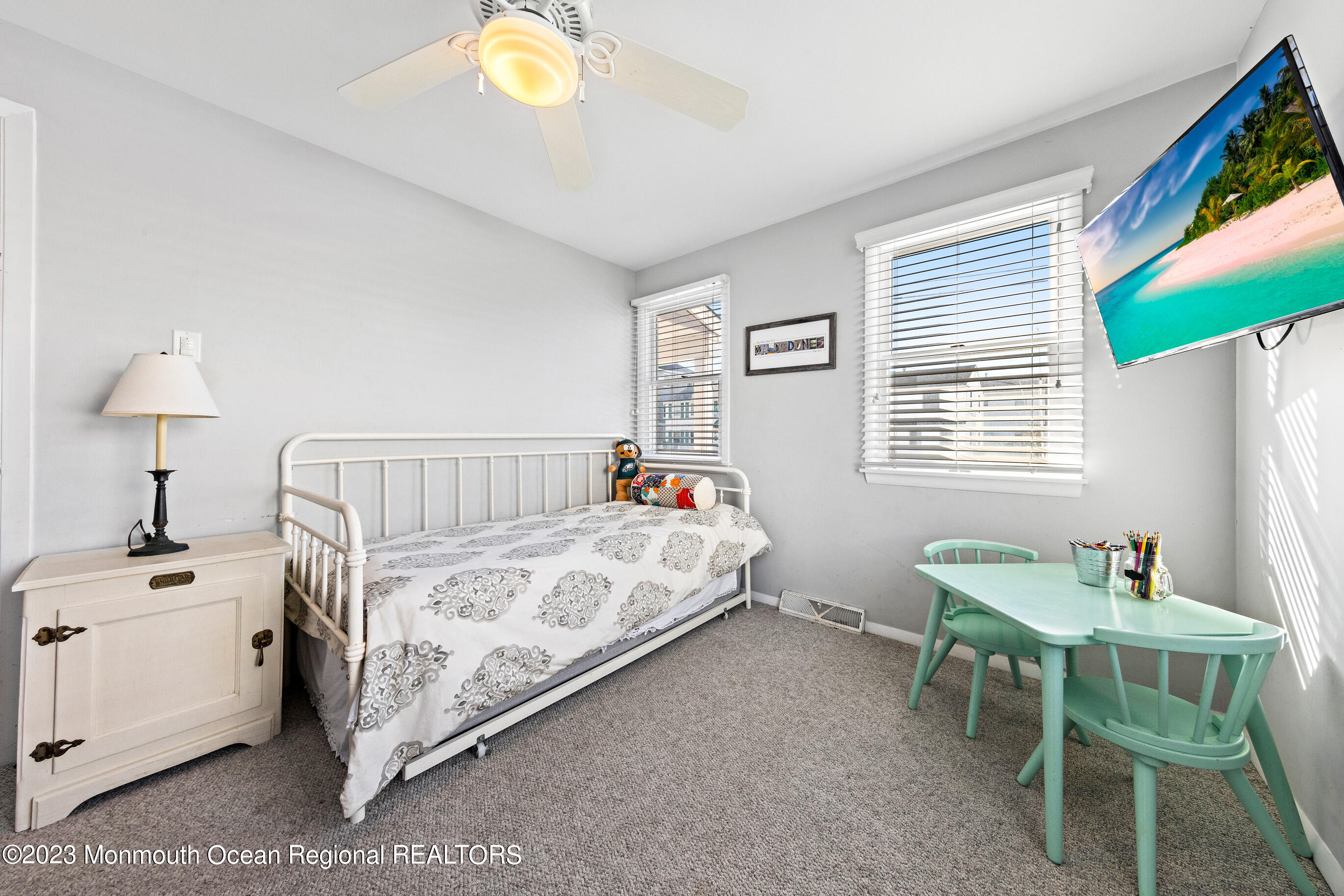 107 E New York Avenue