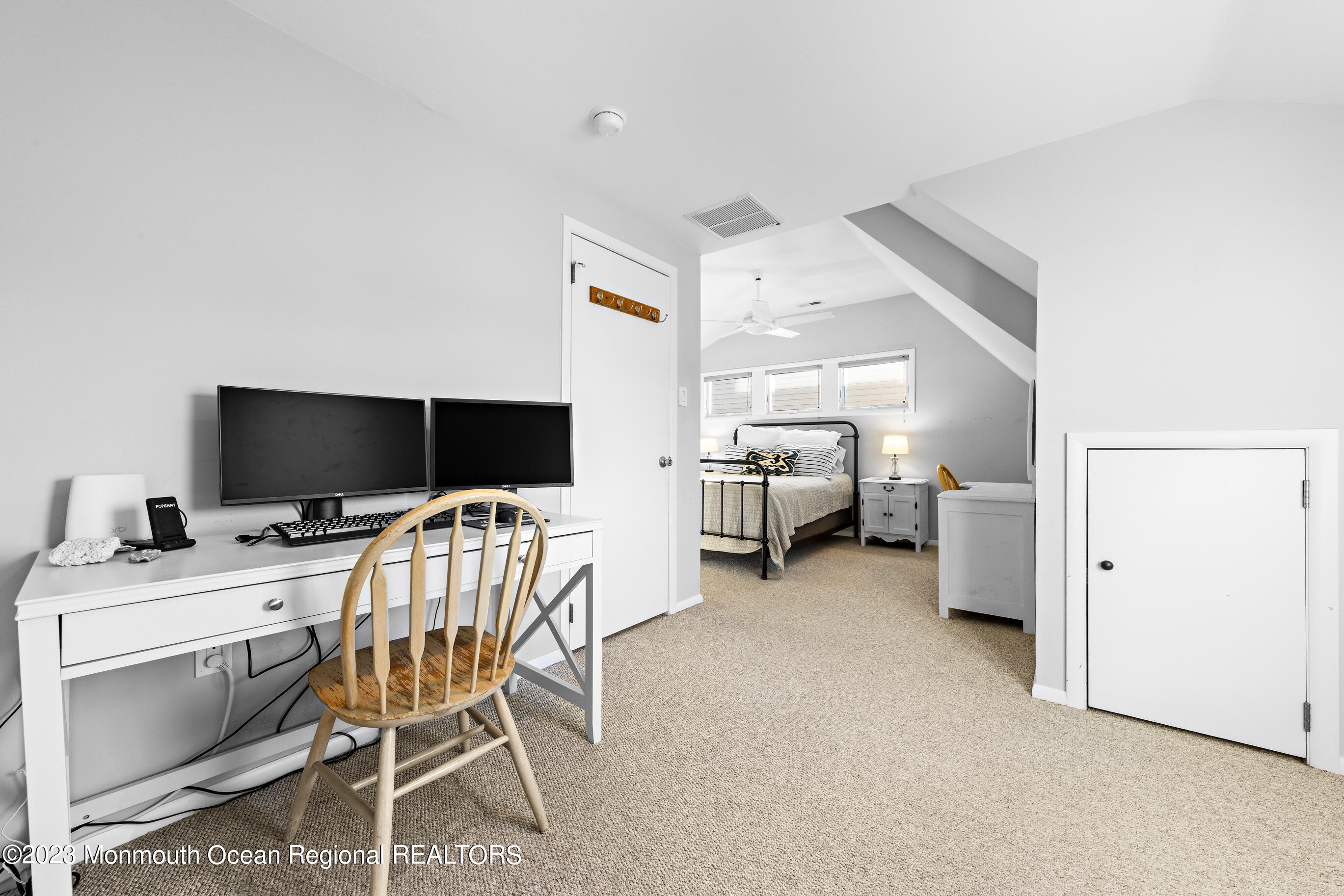 107 E New York Avenue