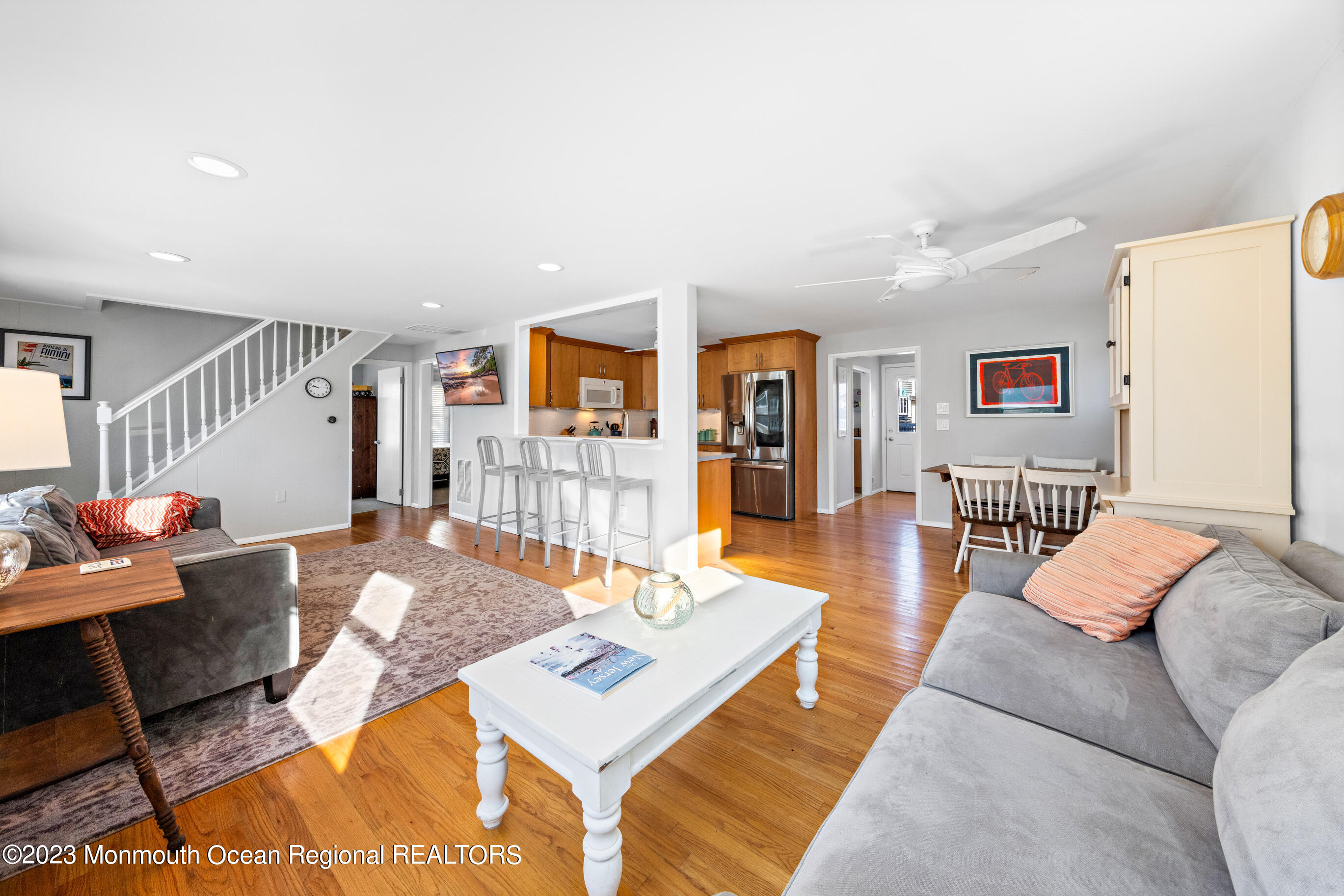 107 E New York Avenue