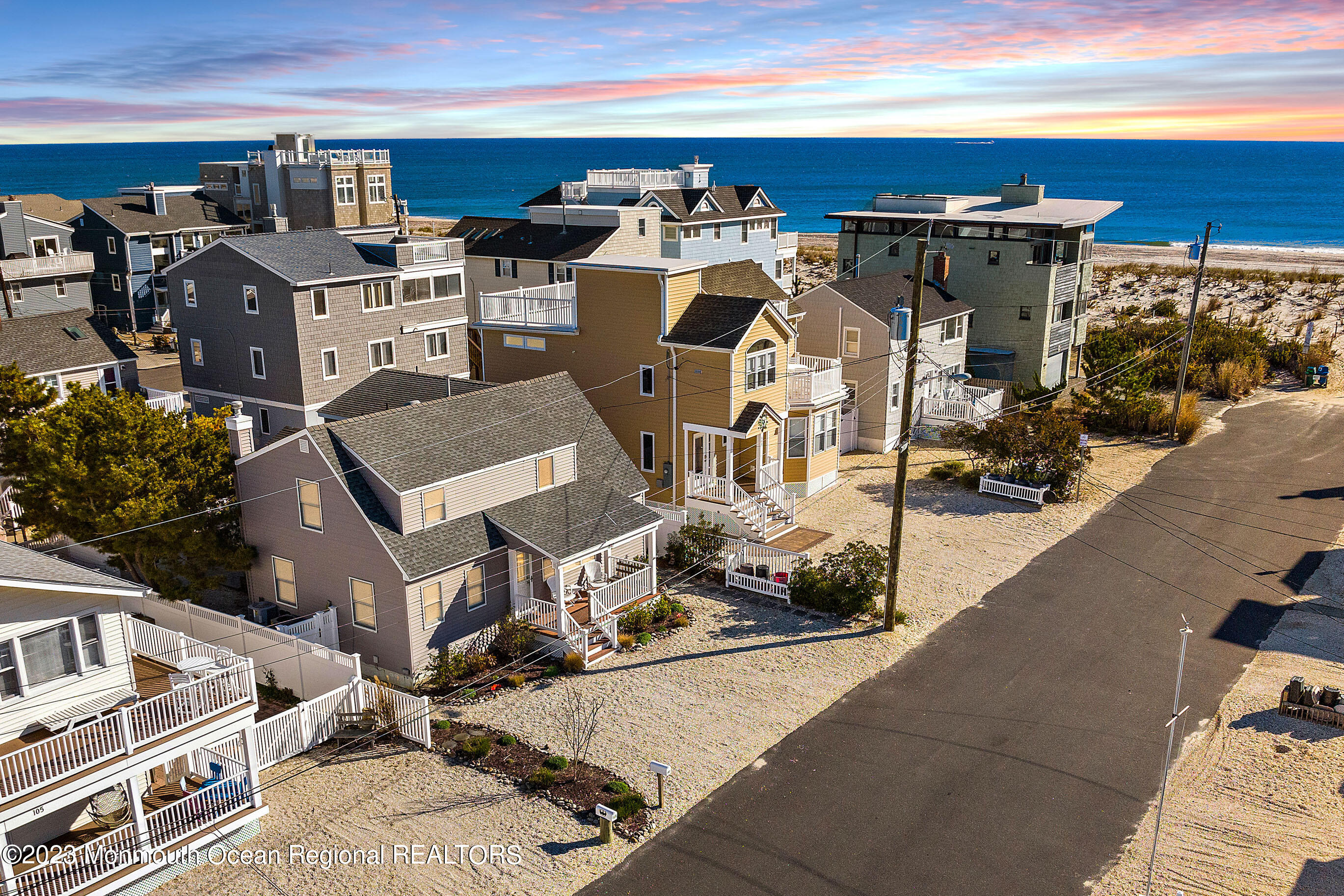 107 E New York Avenue