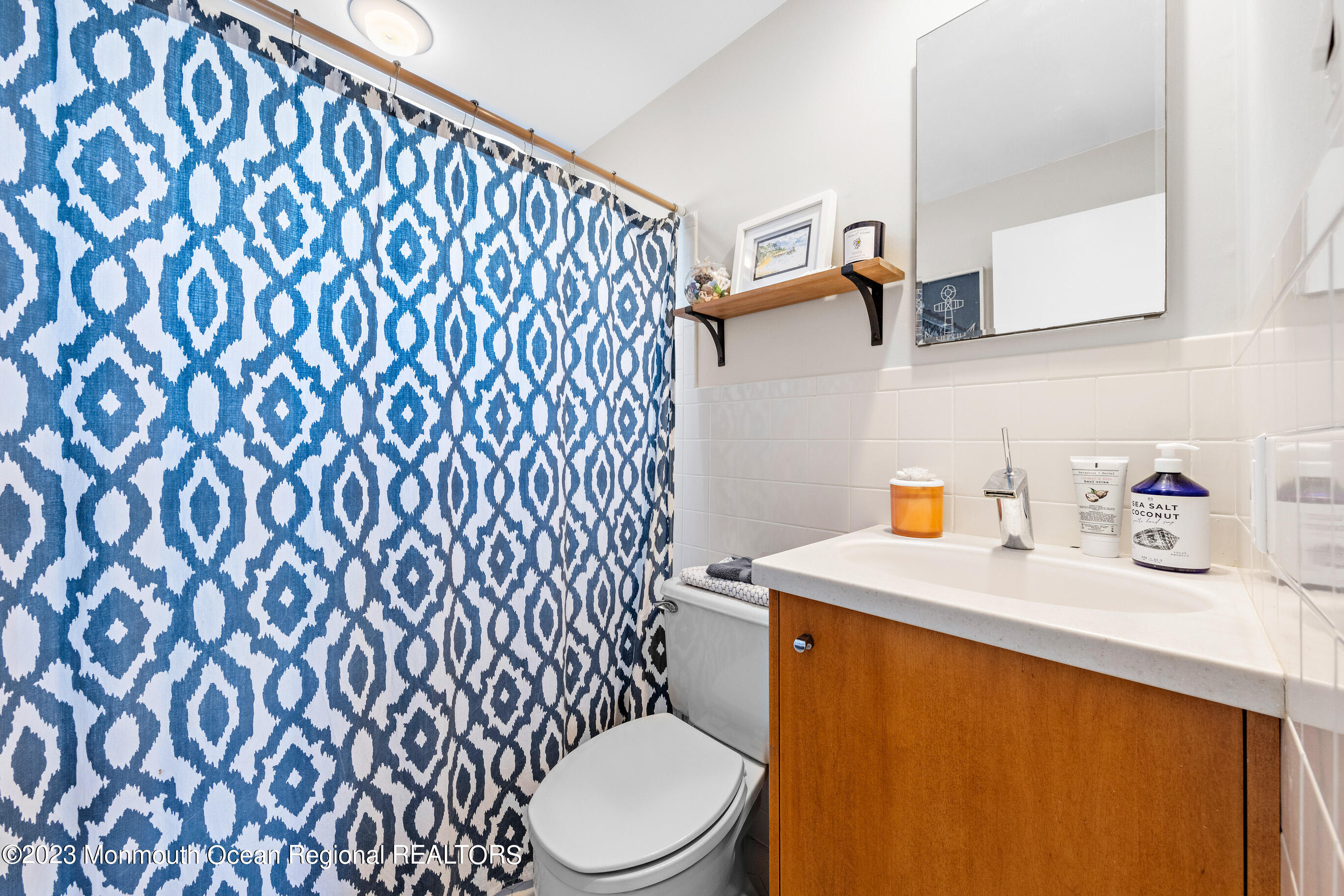 107 E New York Avenue