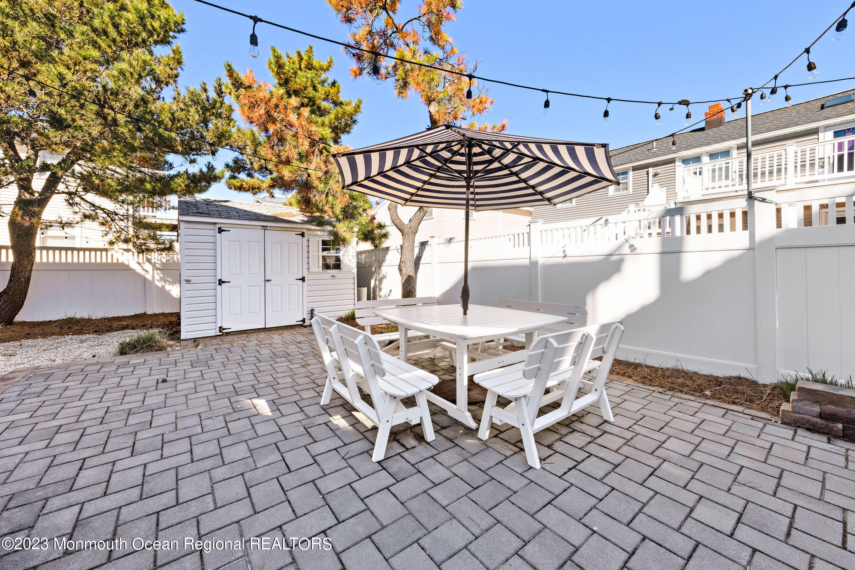 107 E New York Avenue