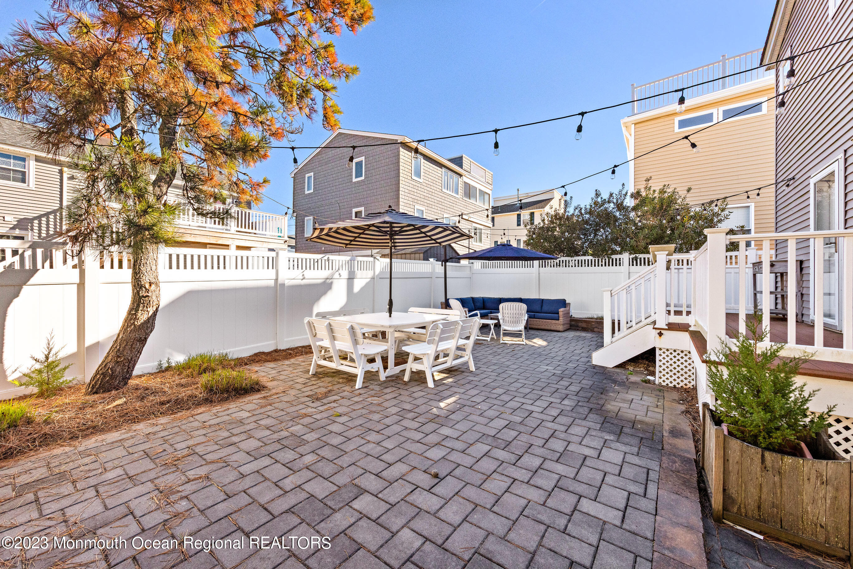 107 E New York Avenue