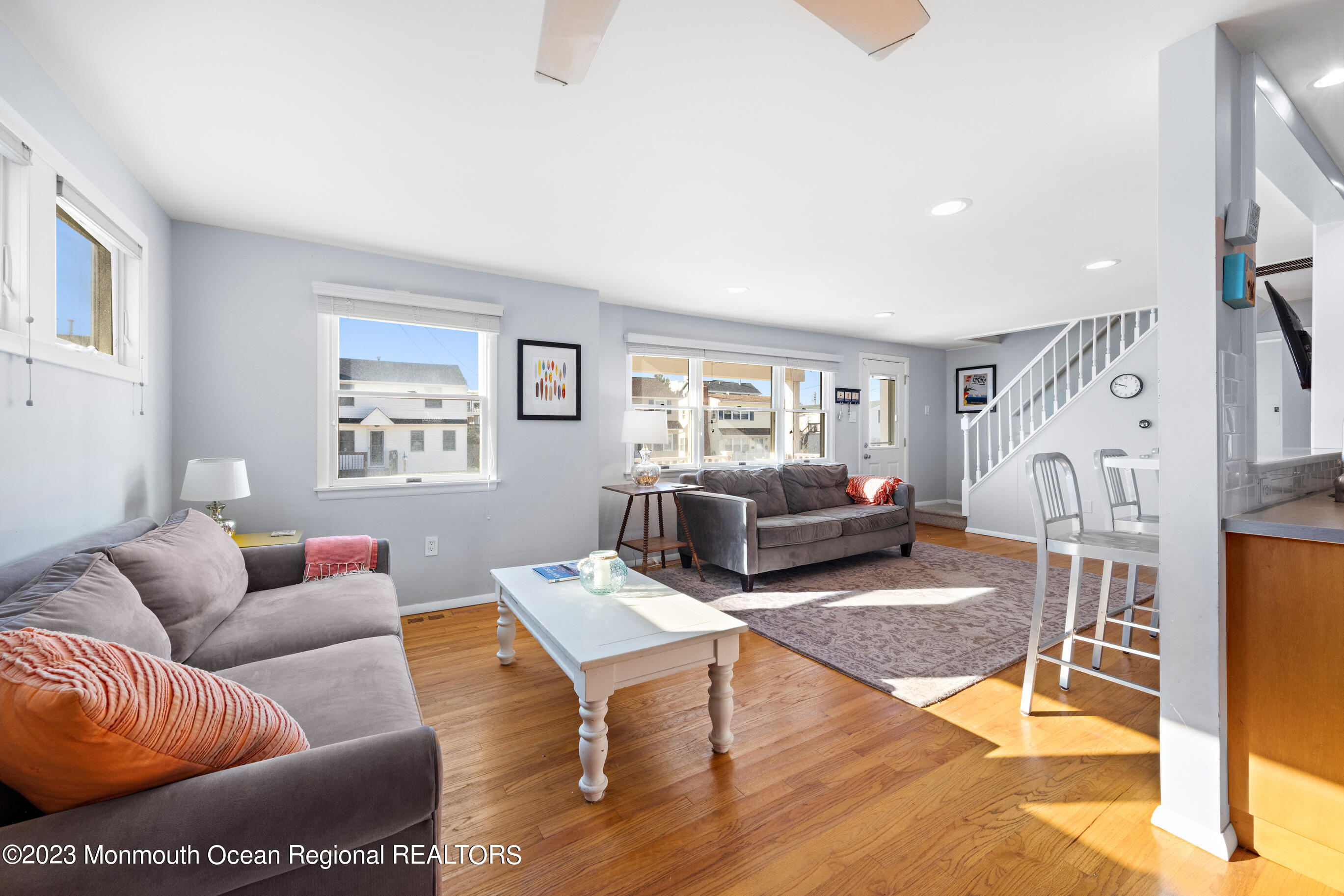 107 E New York Avenue