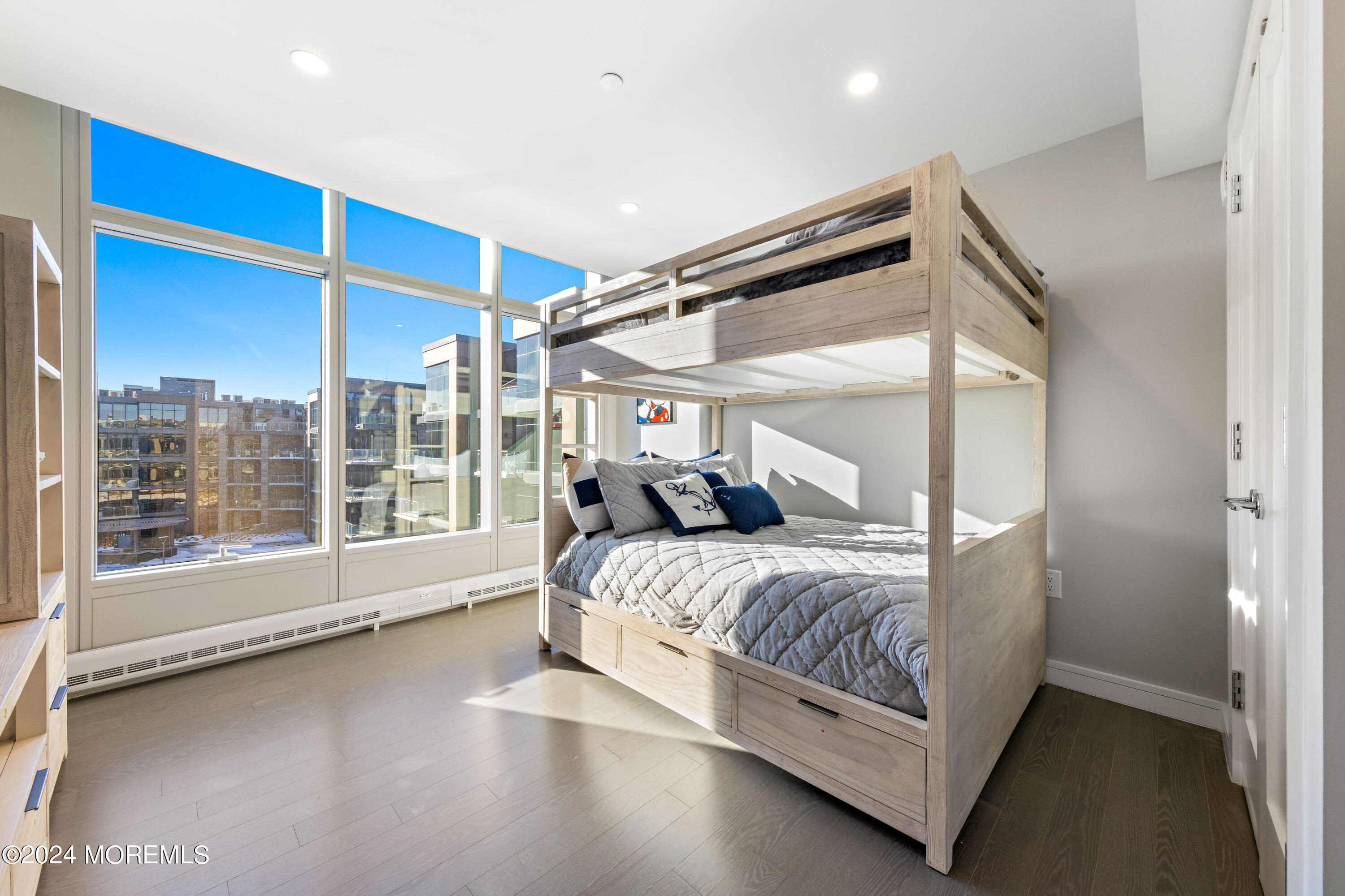 30 Melrose Terrace, 512