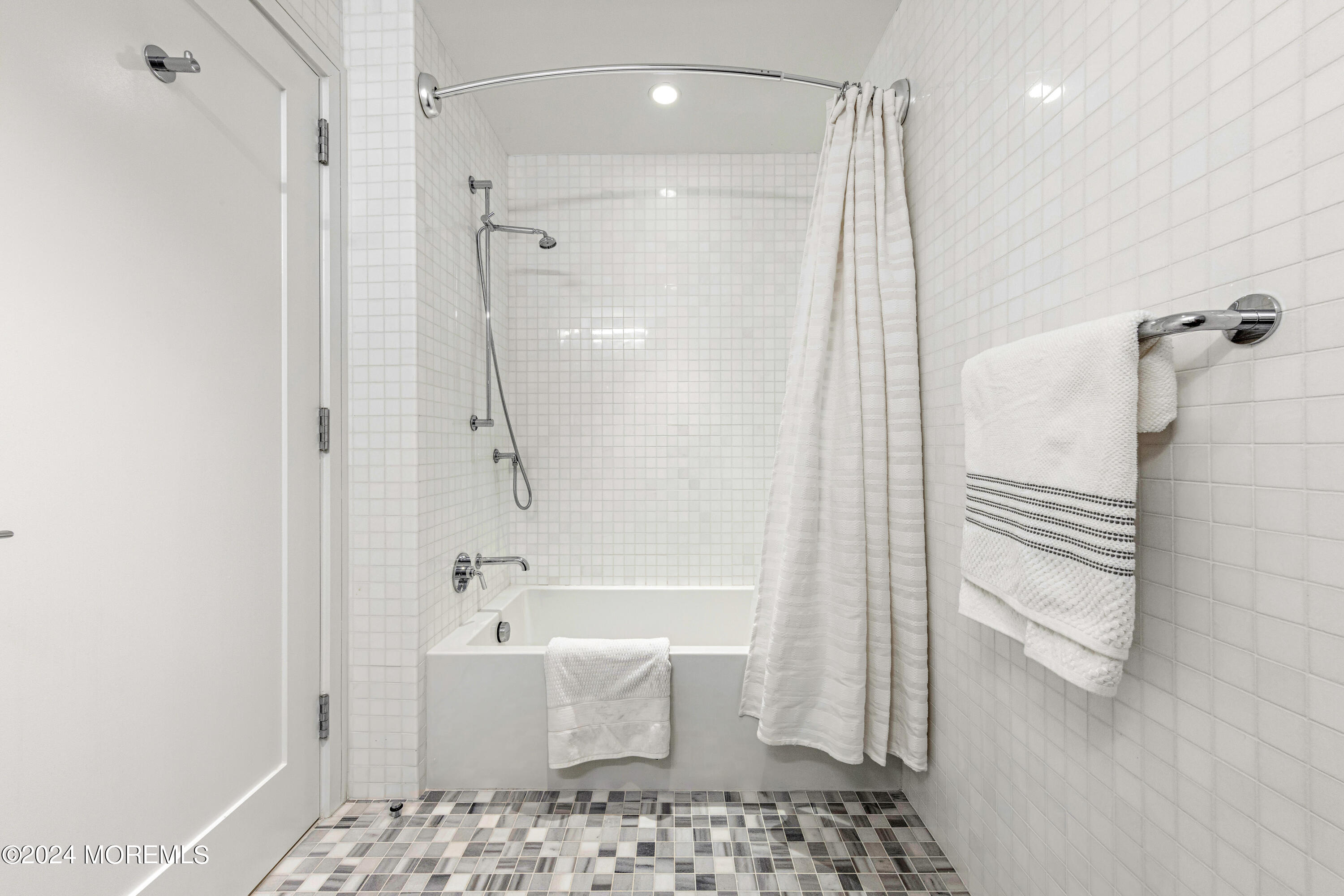 30 Melrose Terrace, 512