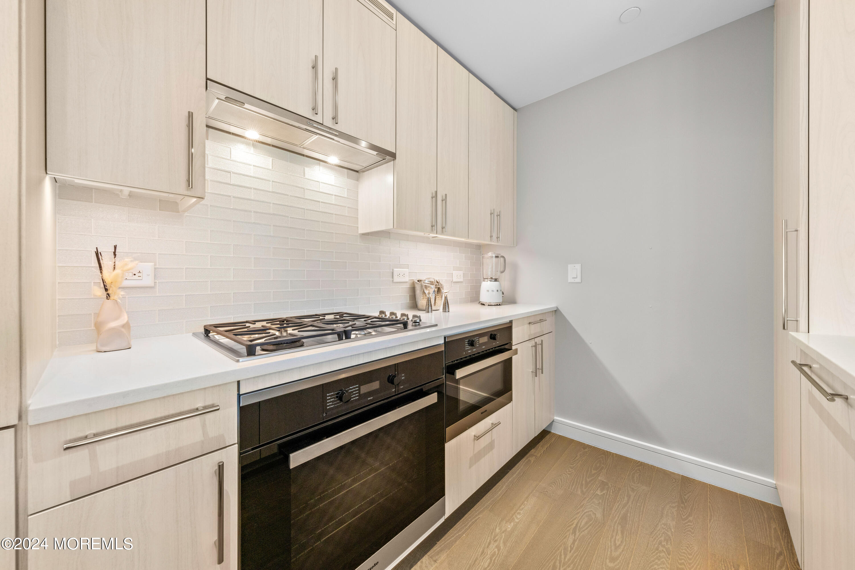 30 Melrose Terrace, 512