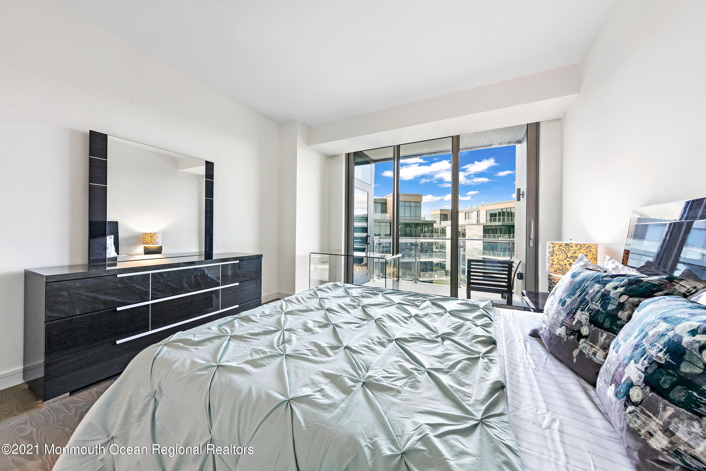 15 Morris Avenue, 508 ANNUAL