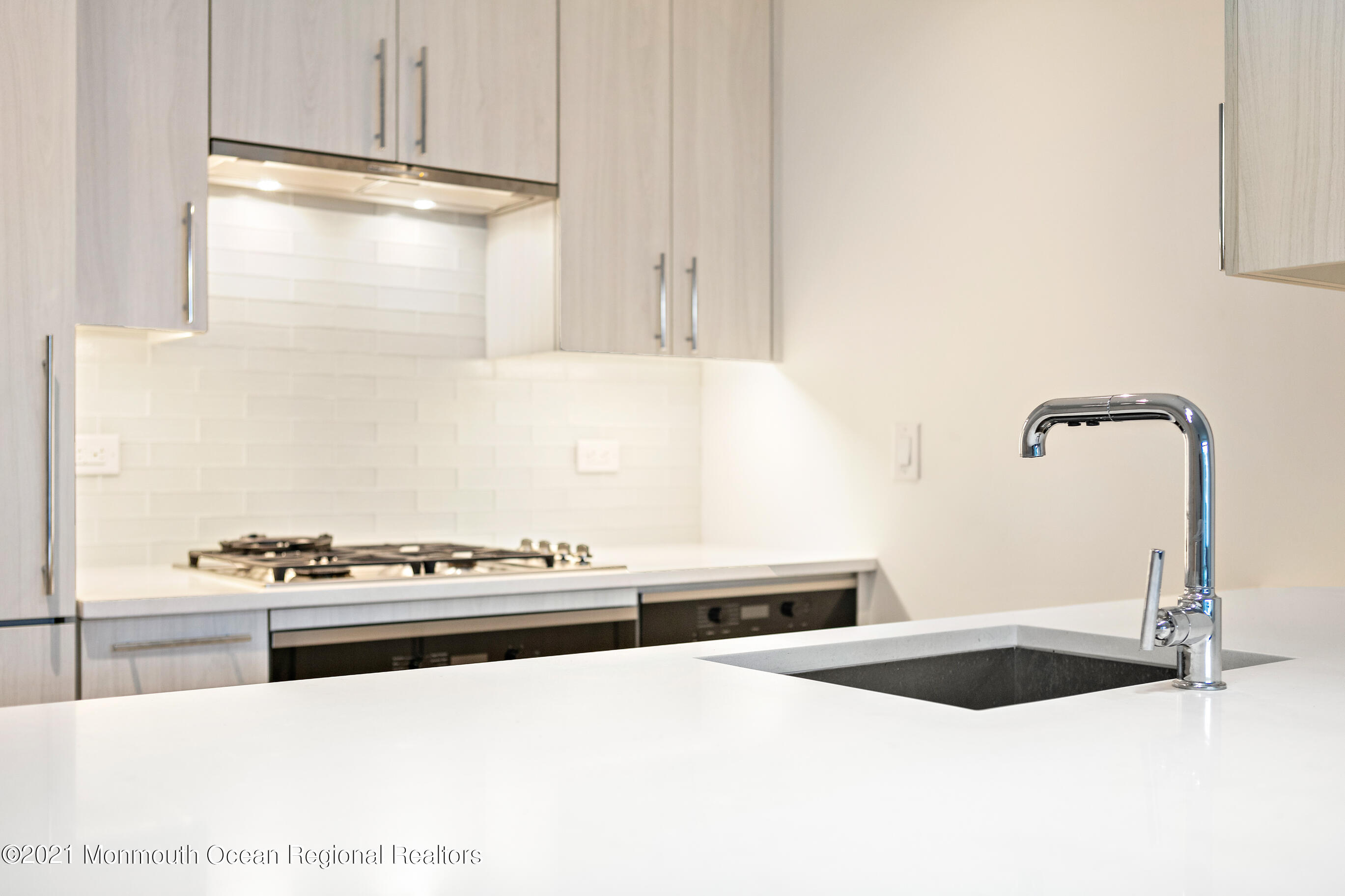 15 Morris Avenue, 508 ANNUAL