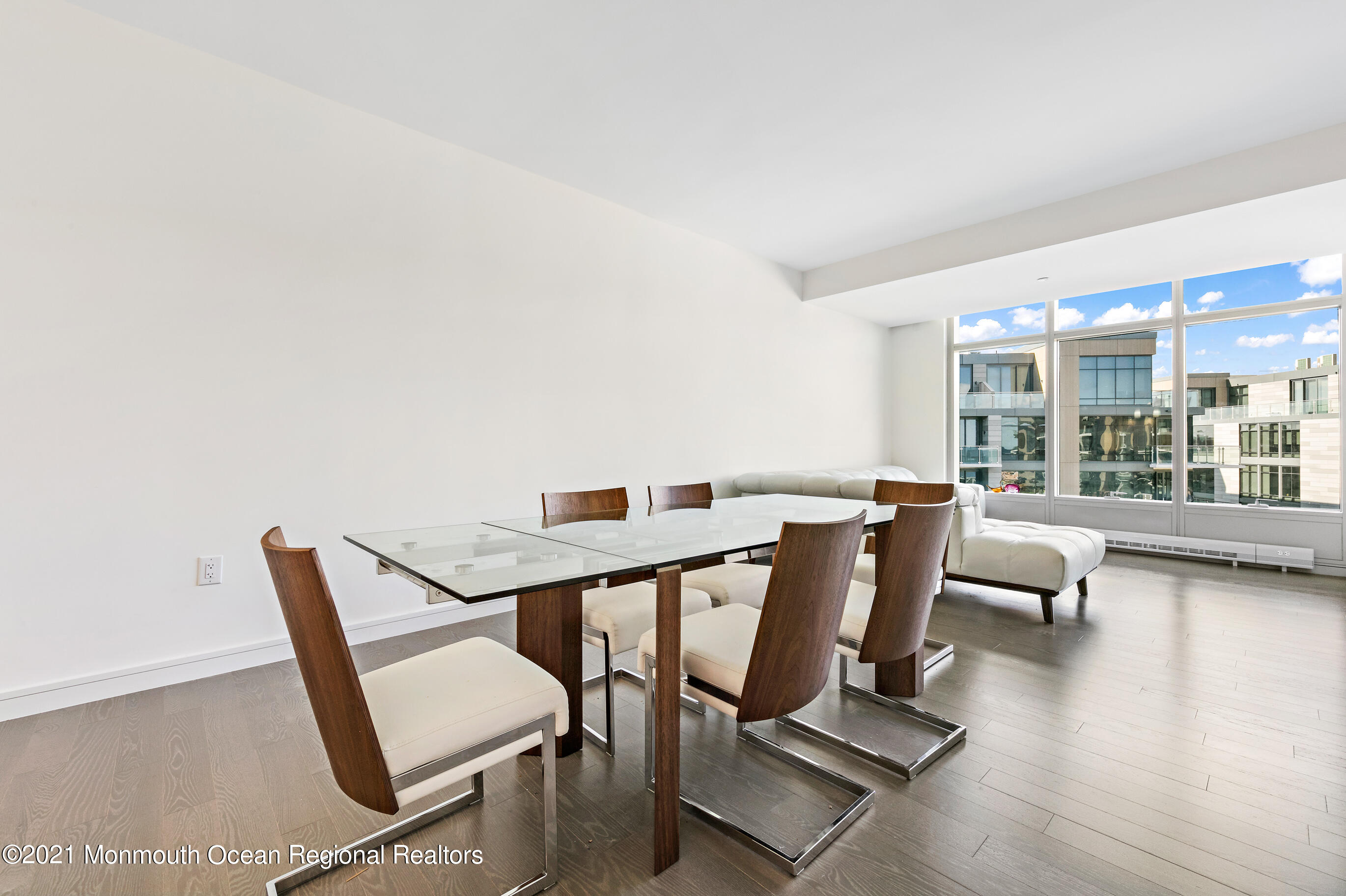 15 Morris Avenue, 508 ANNUAL