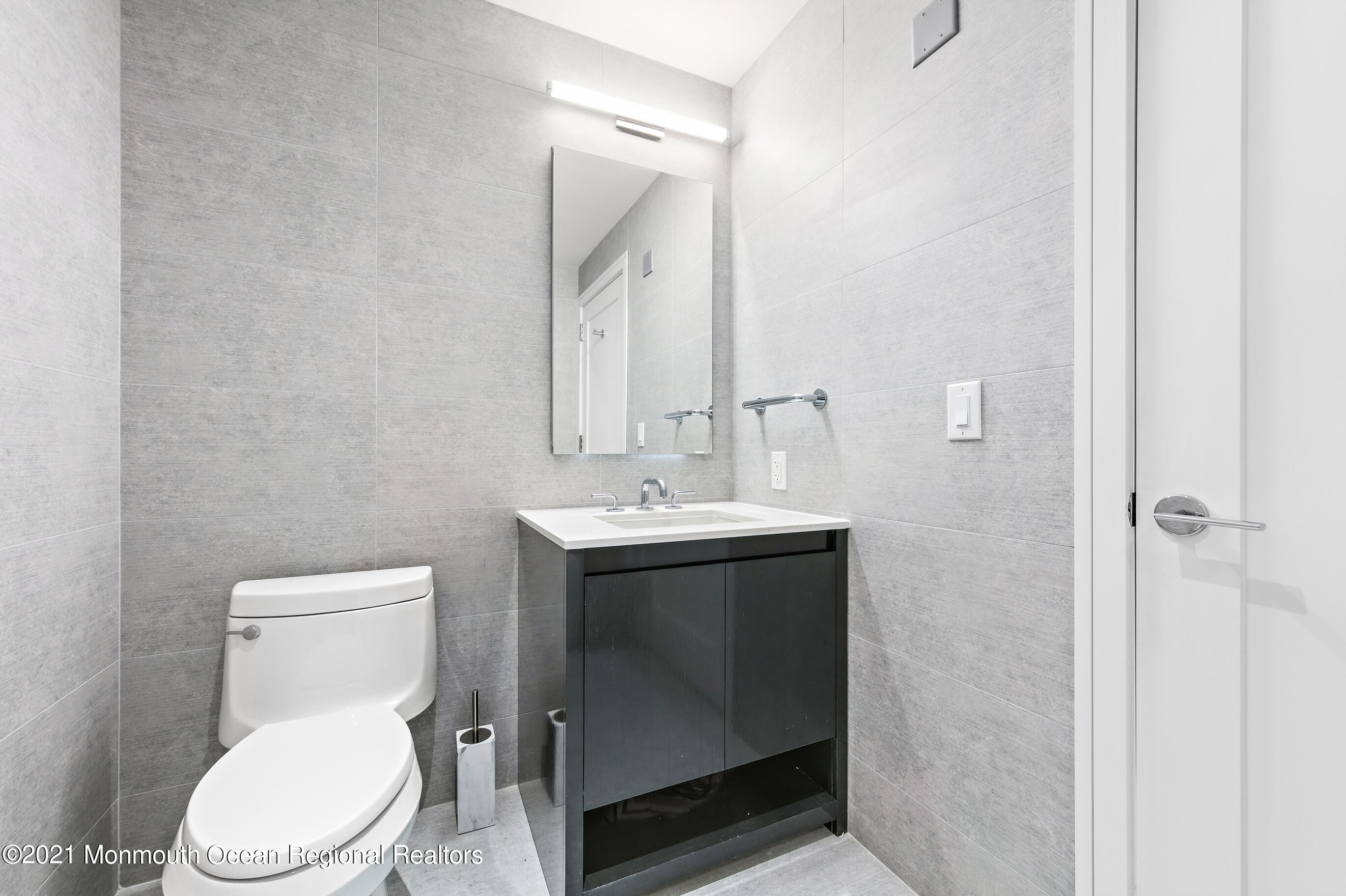 15 Morris Avenue, 508 ANNUAL