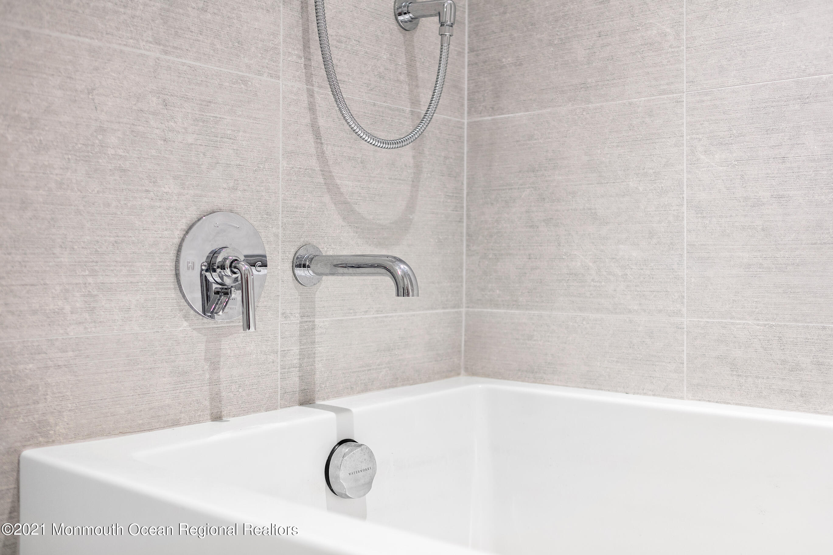 15 Morris Avenue, 508 ANNUAL