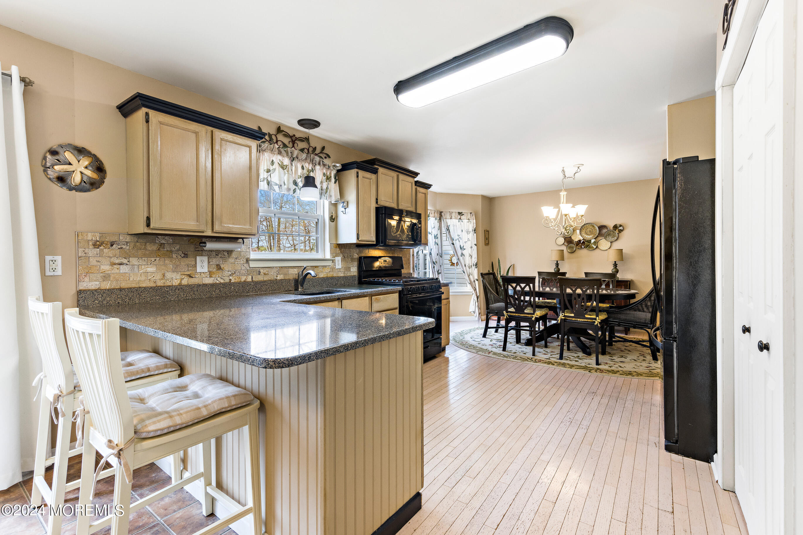 275 S Lakeshore Drive