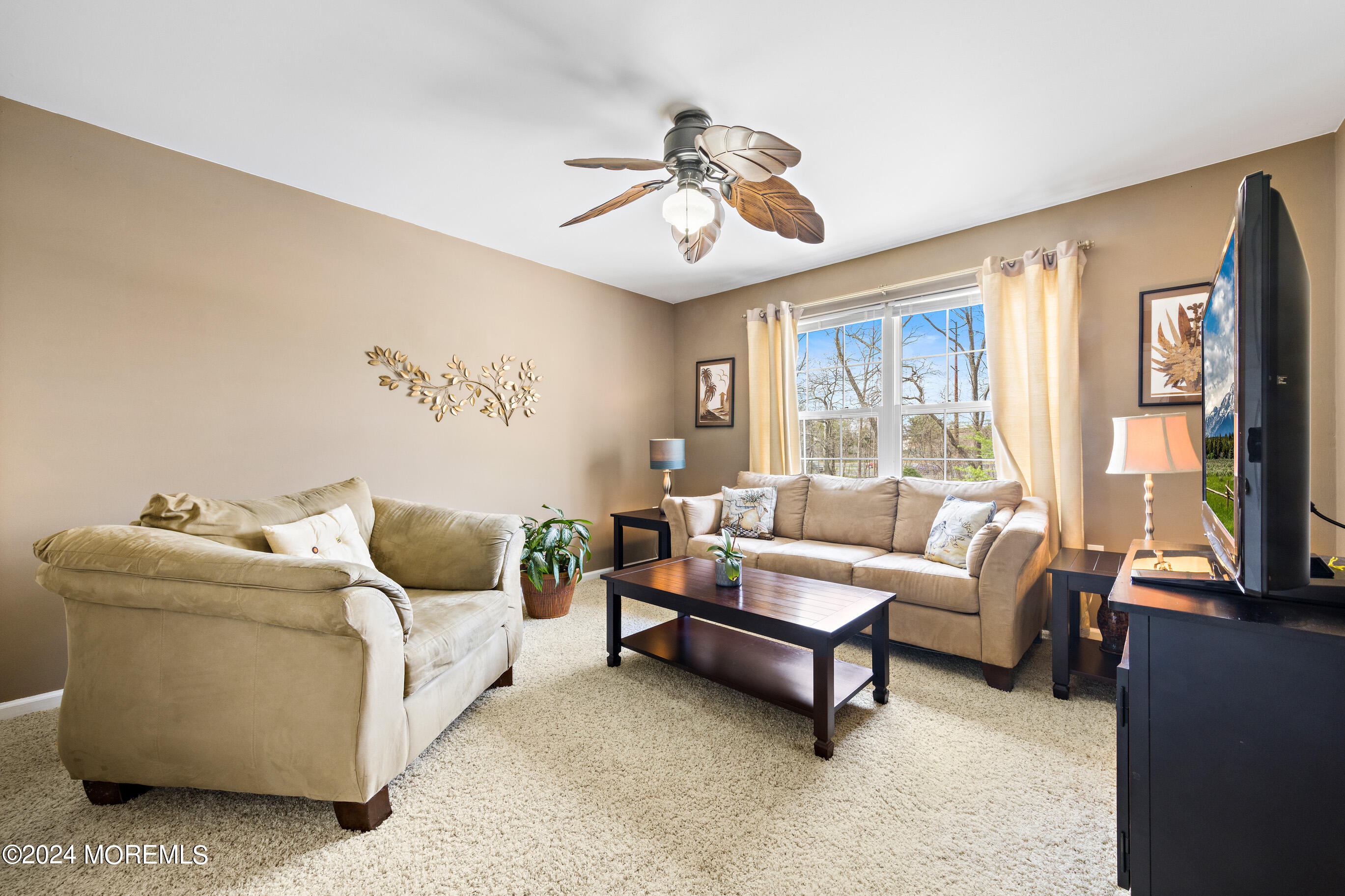 275 S Lakeshore Drive