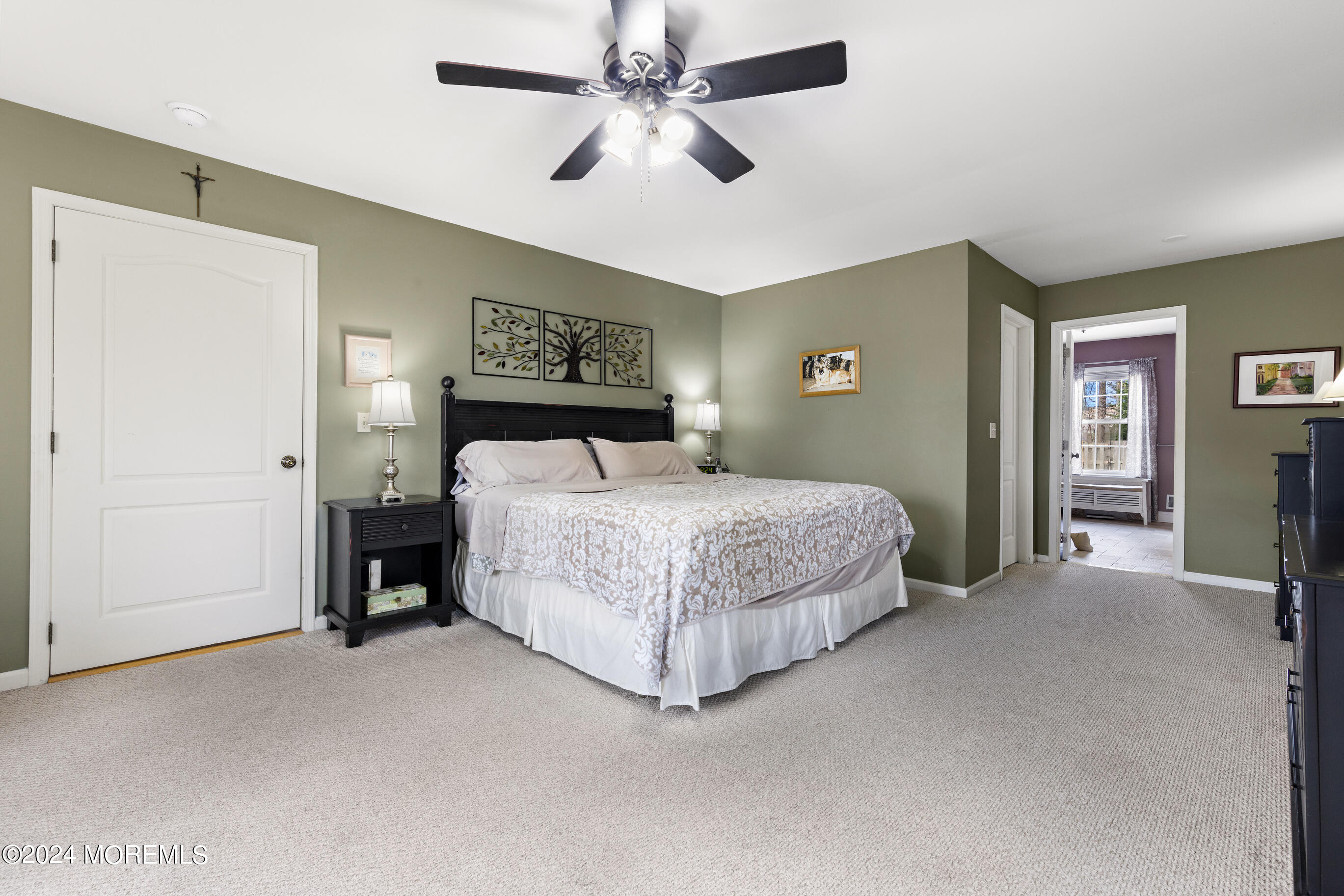 275 S Lakeshore Drive