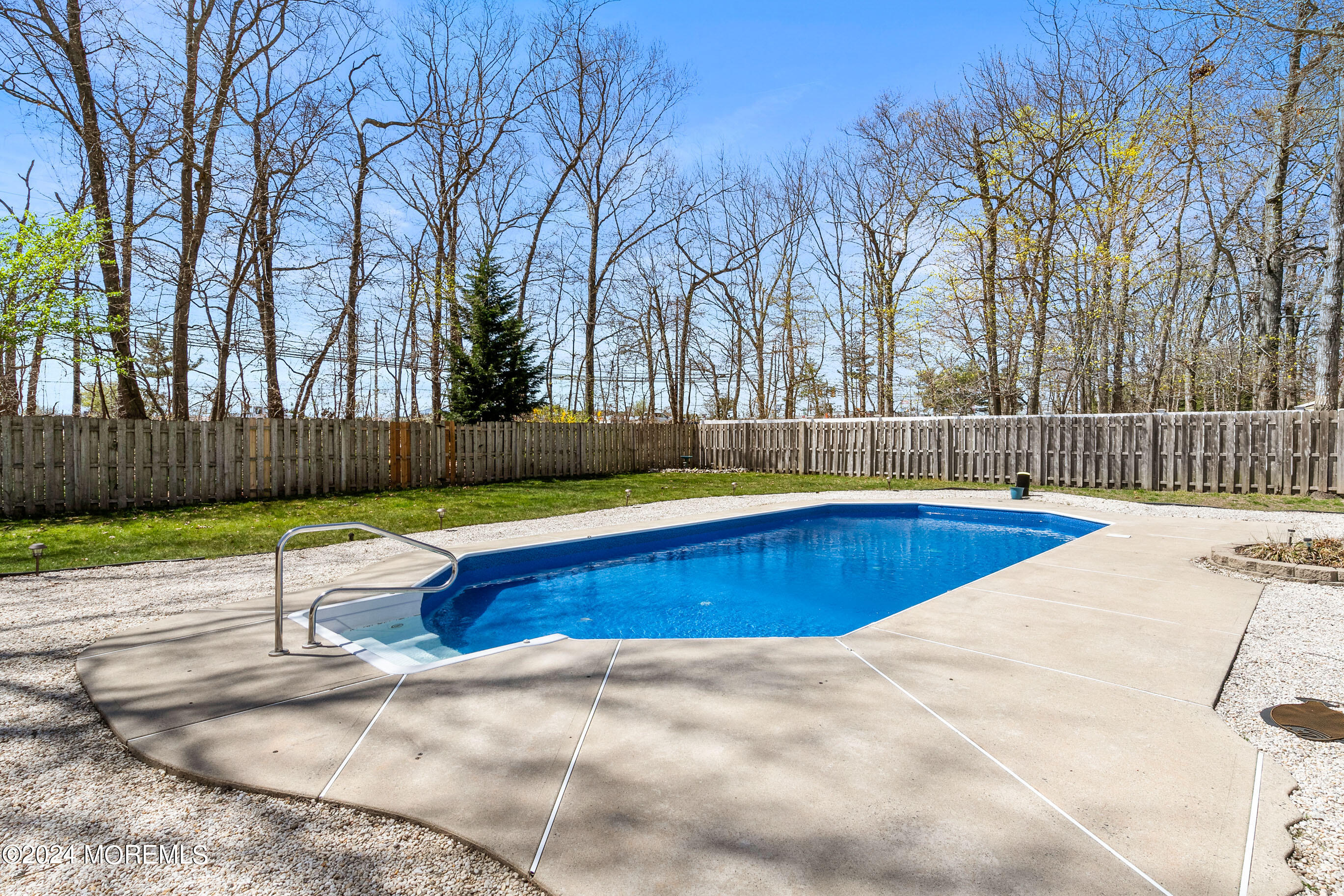 275 S Lakeshore Drive