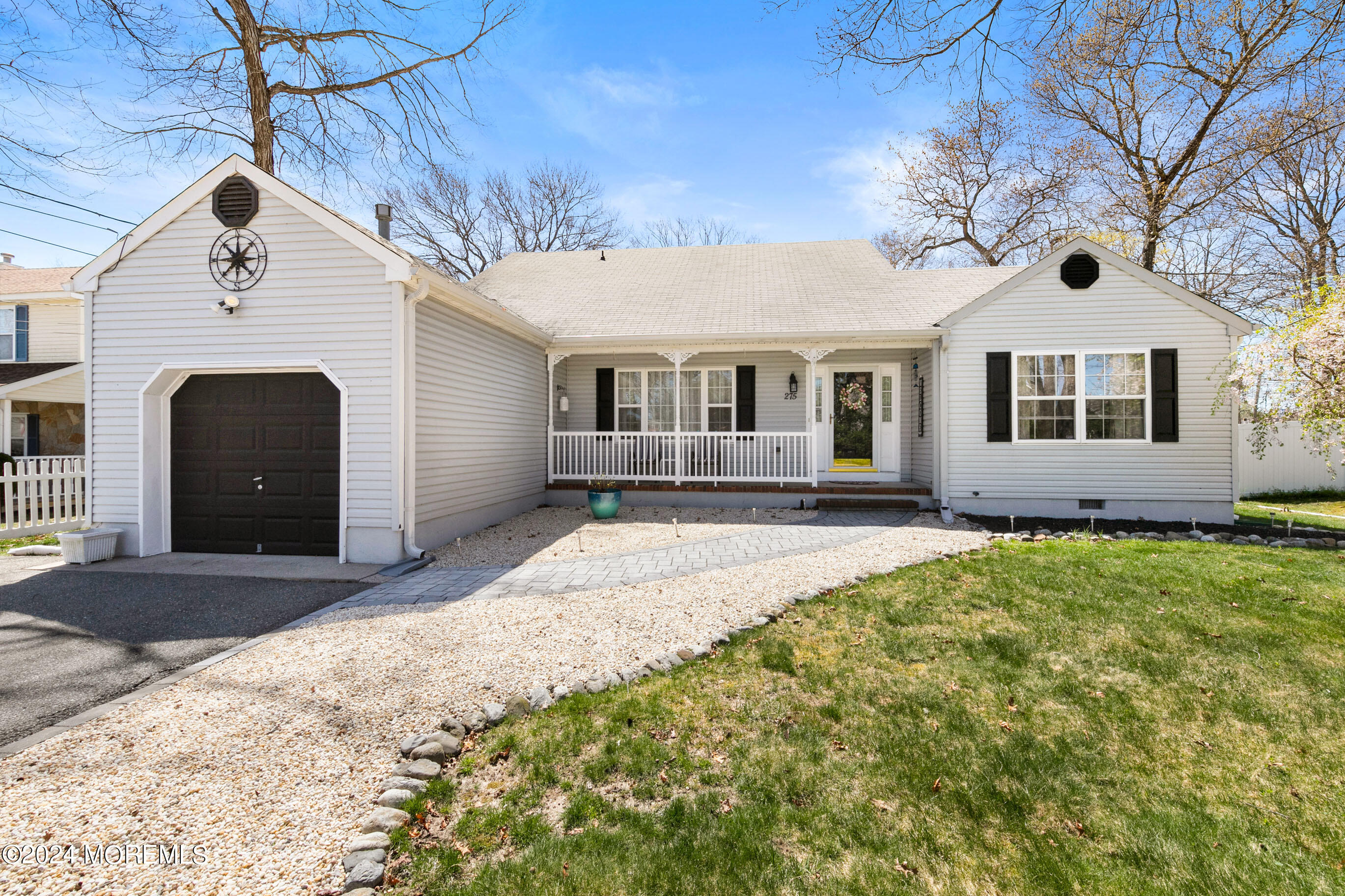 275 S Lakeshore Drive