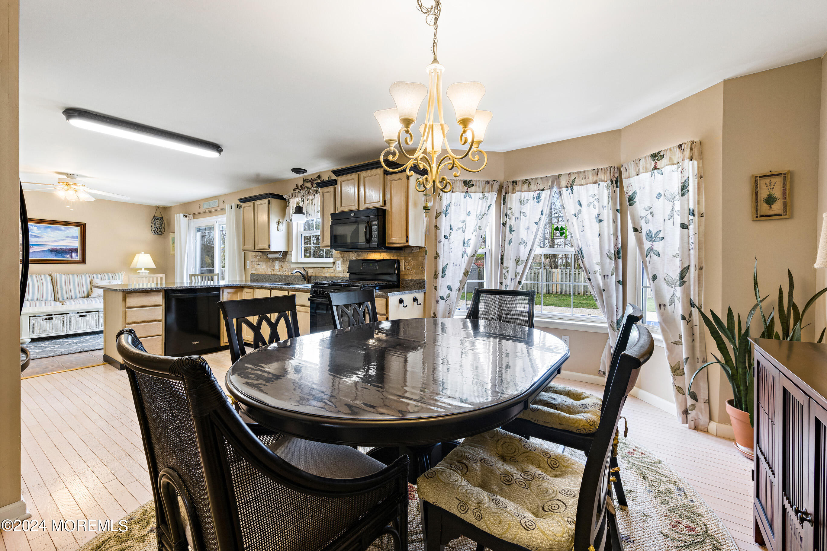 275 S Lakeshore Drive