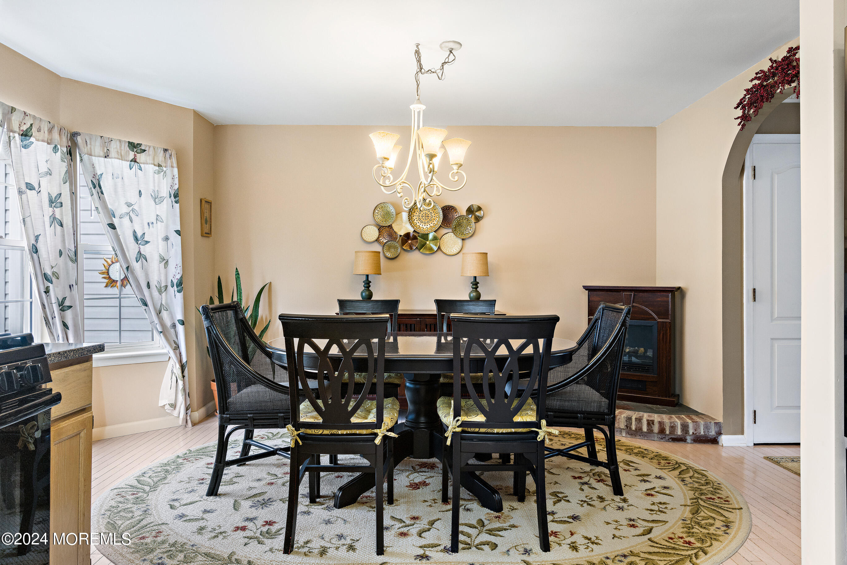 275 S Lakeshore Drive