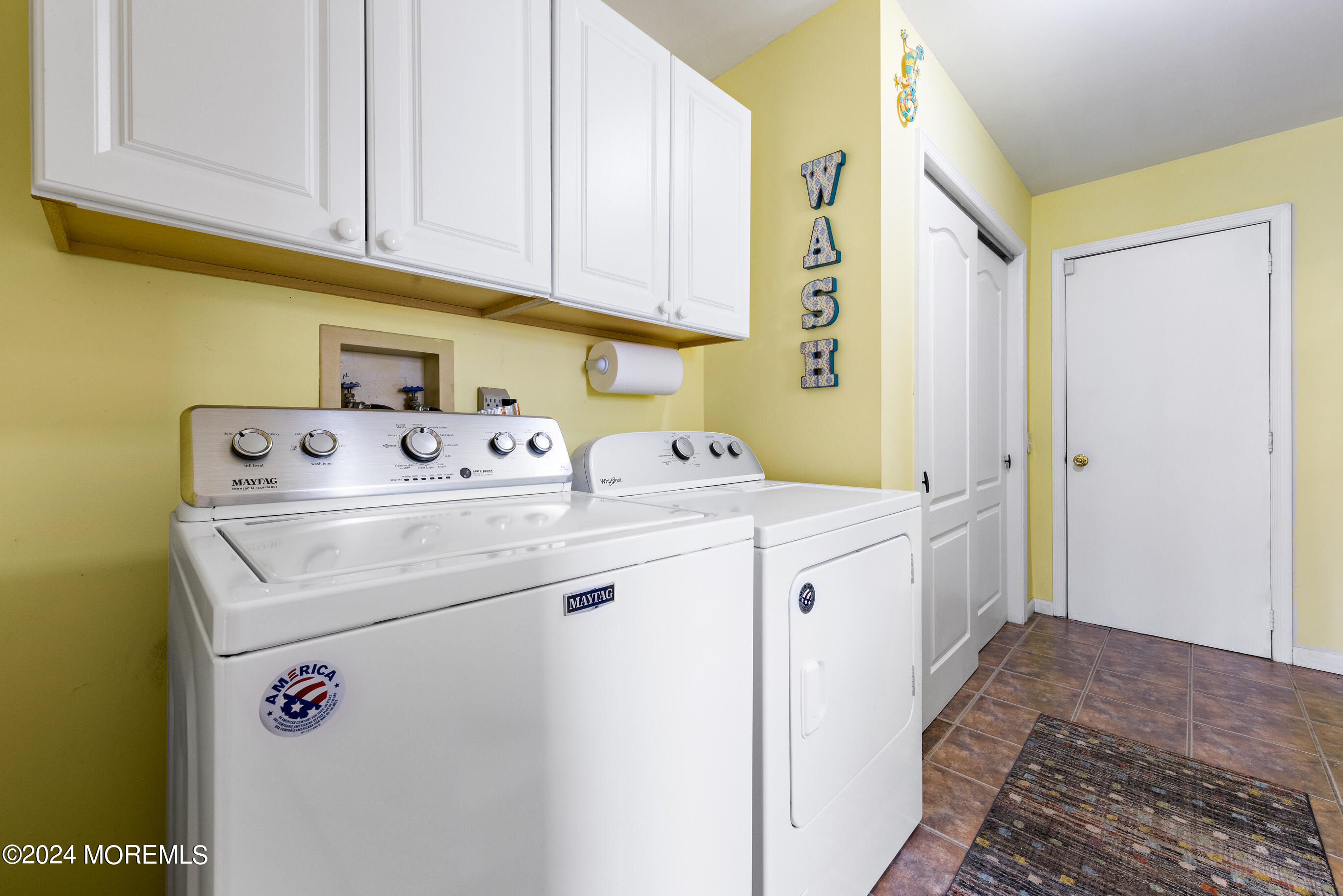 275 S Lakeshore Drive