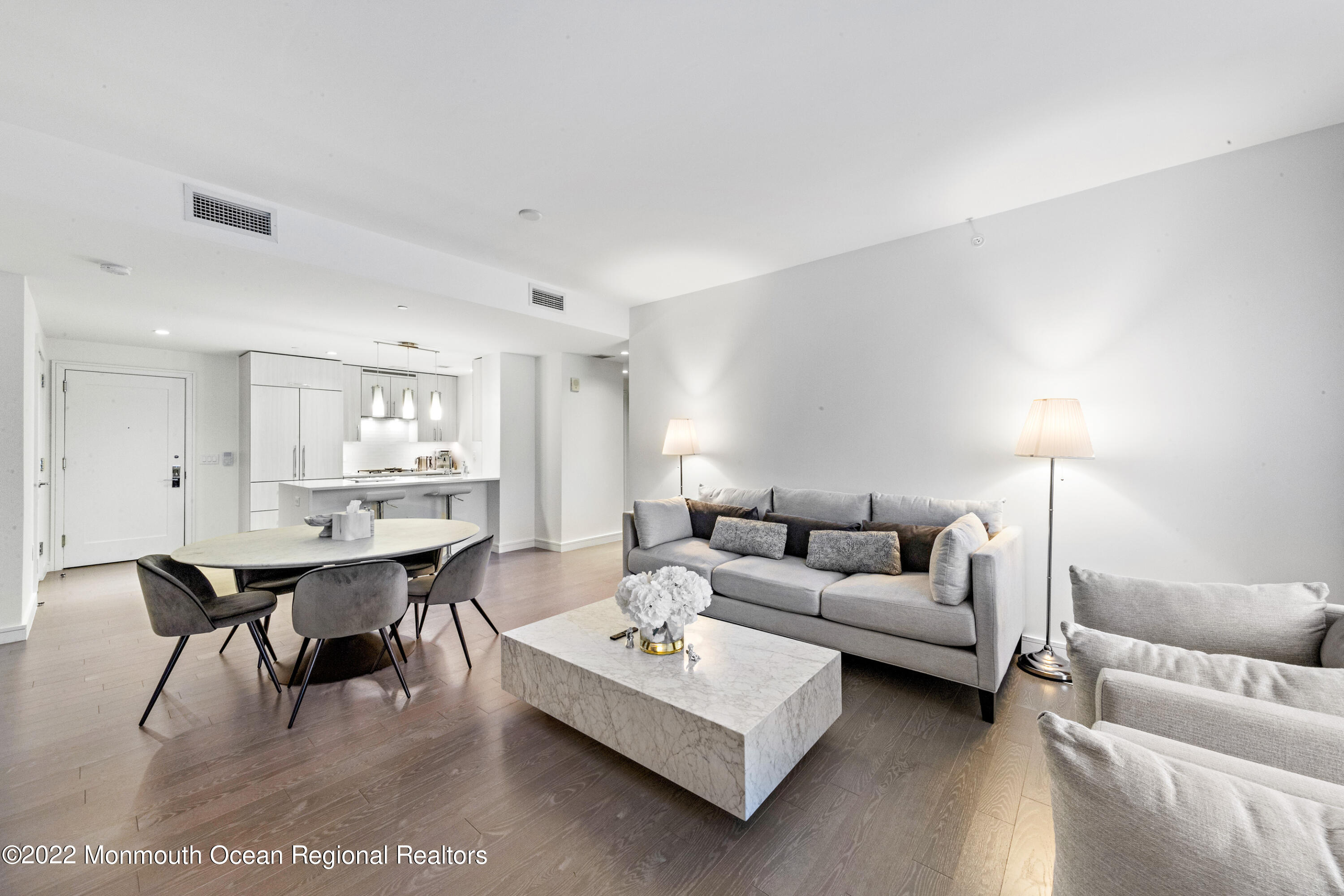 15 Morris Avenue, 202 SUMMER