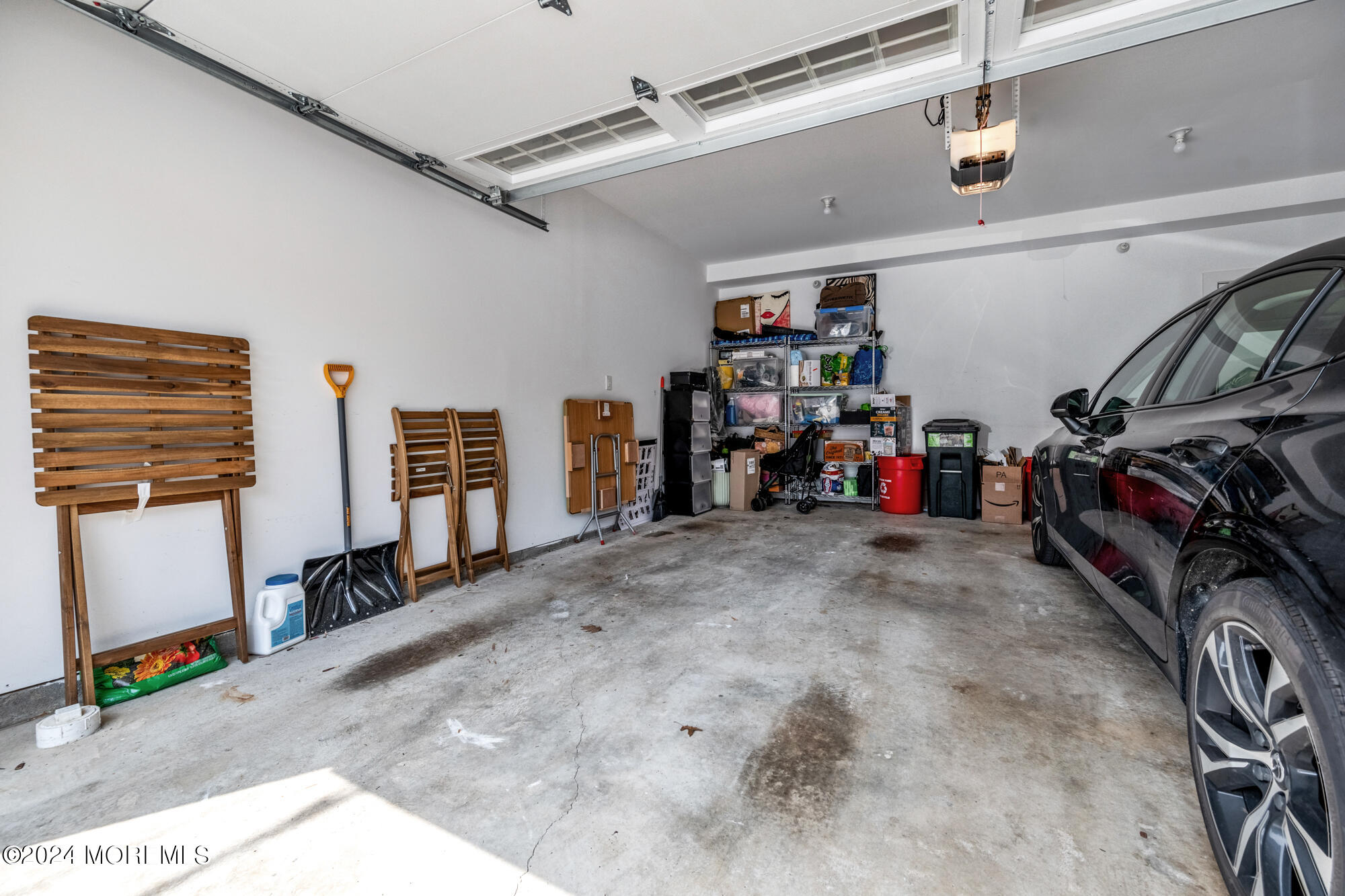 237 Lincoln Avenue, 301