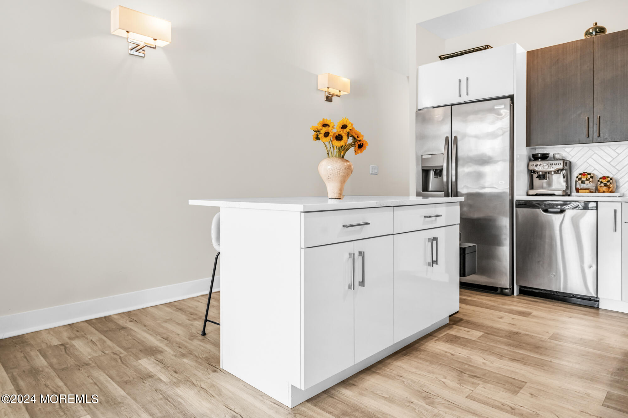 237 Lincoln Avenue, 301