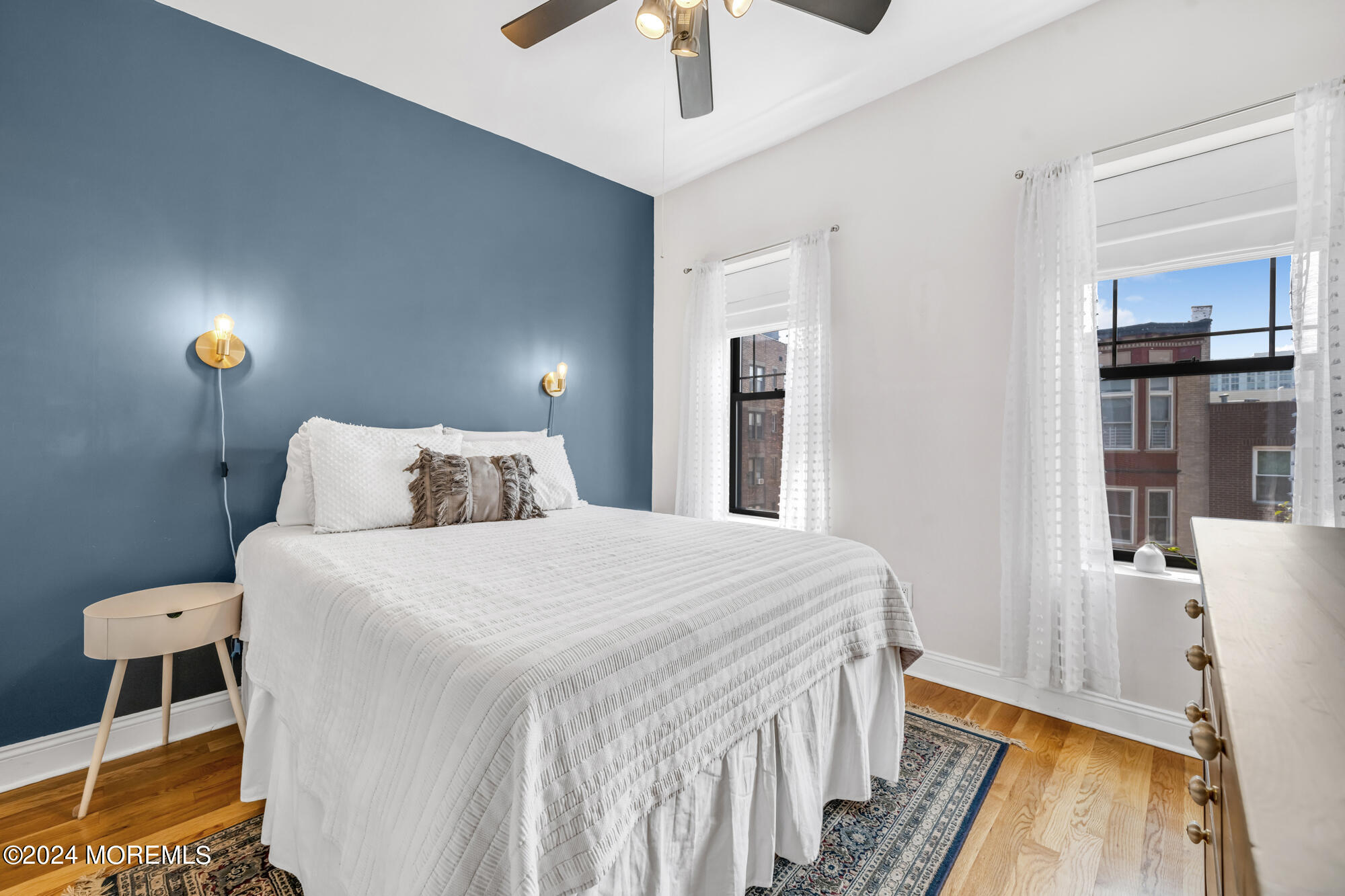 717 Adams Street, 4L