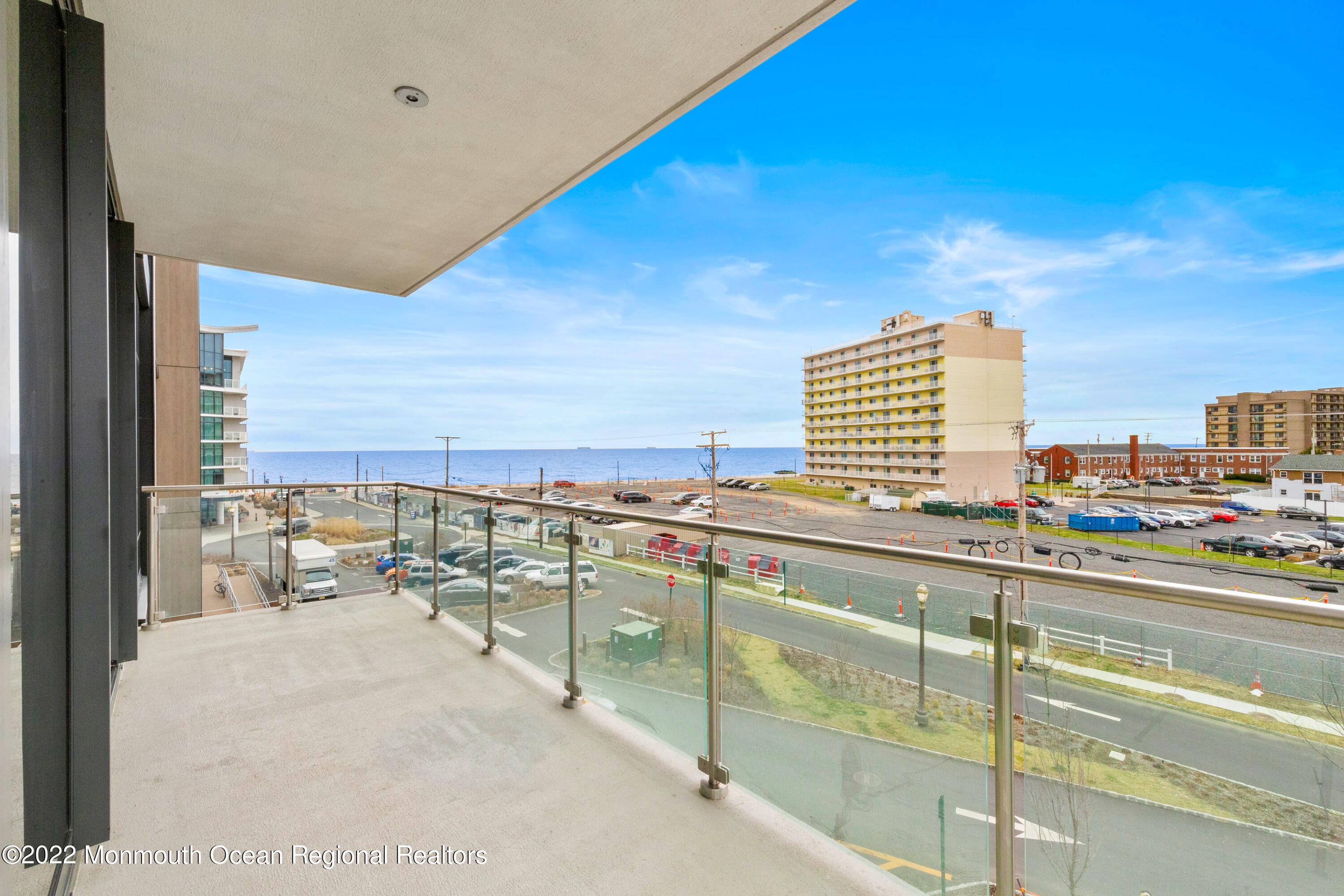 15 Morris Avenue, 322