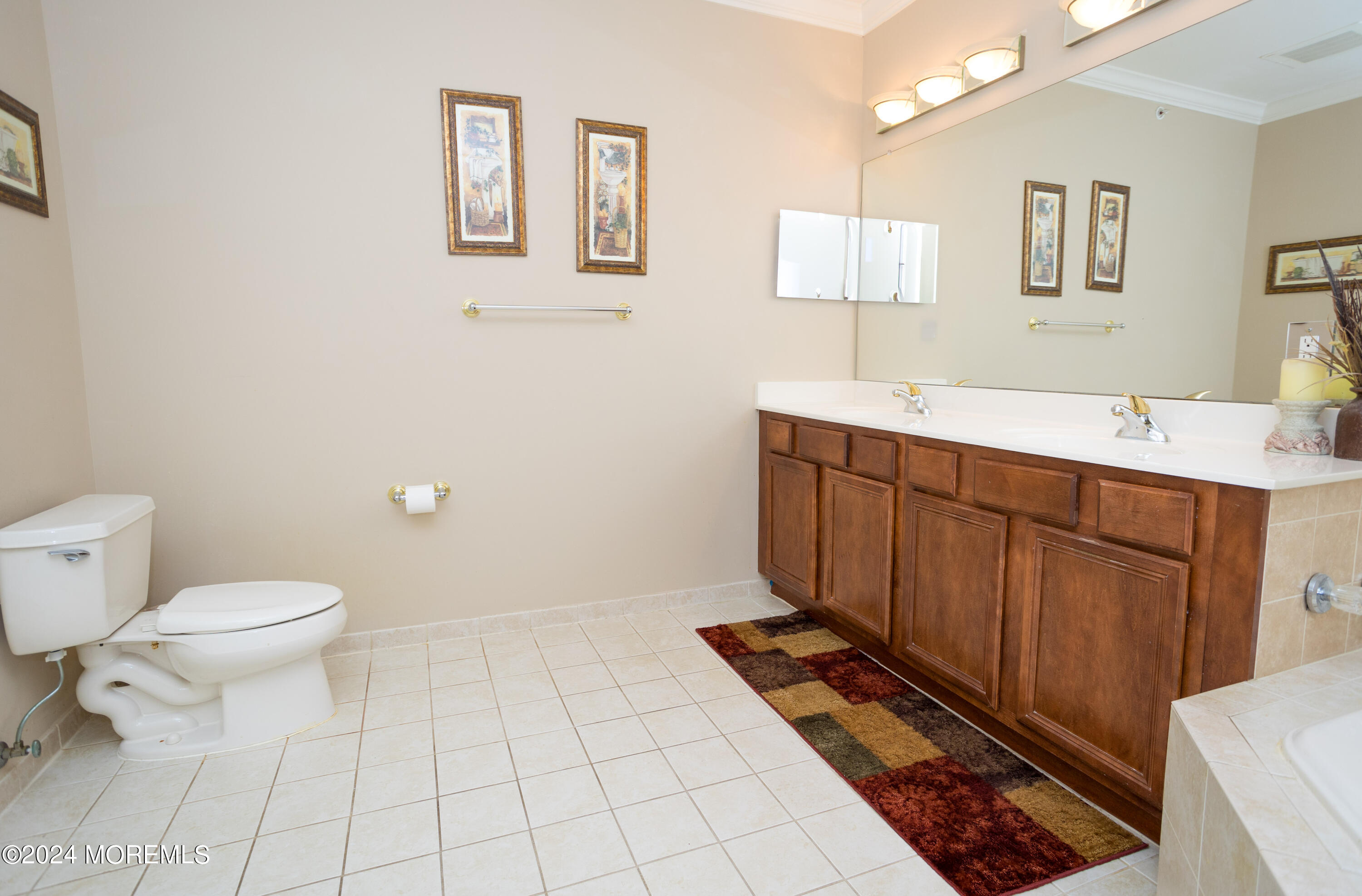 1404 Cedar Village Boulevard, 404