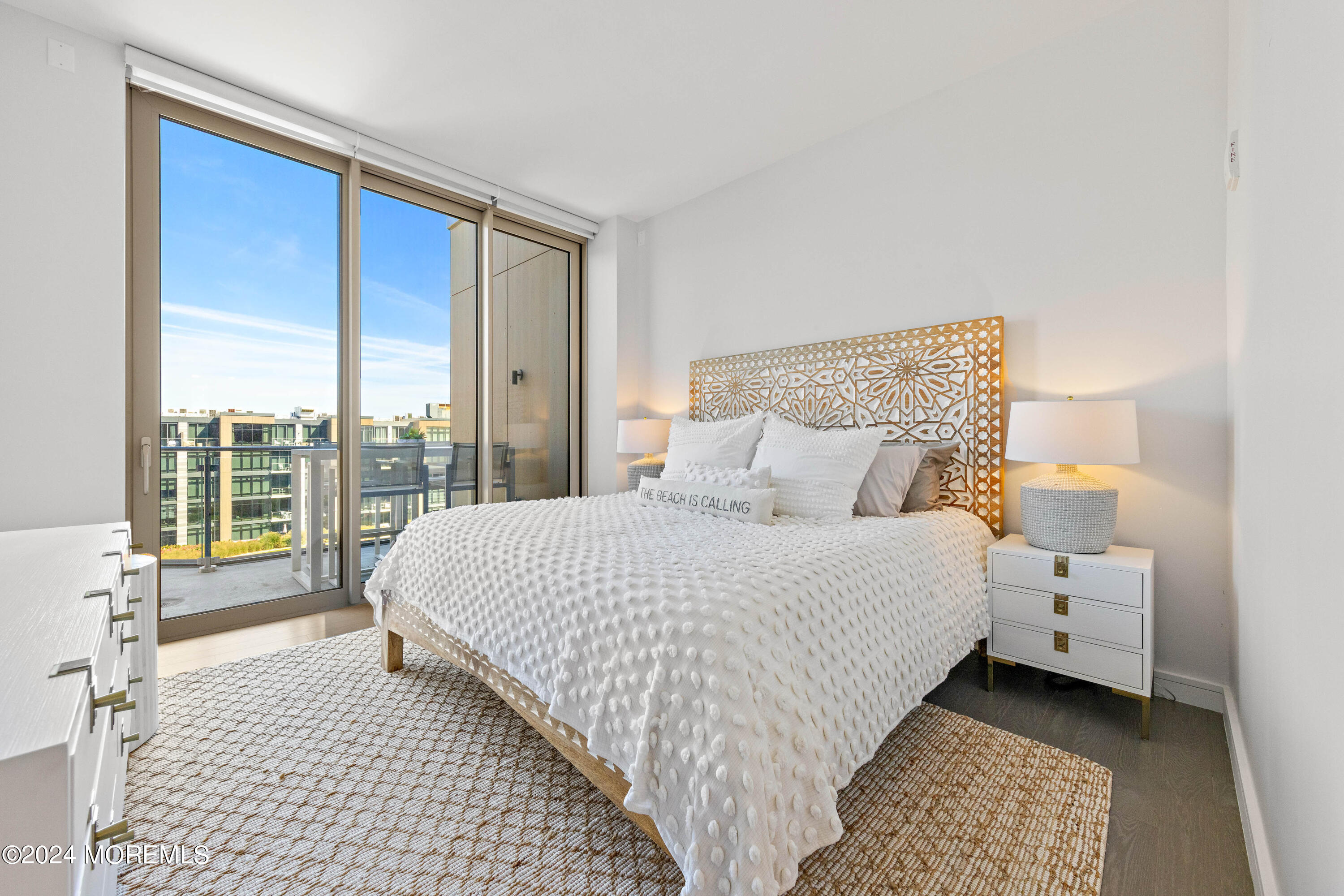 15 Morris Avenue, 604