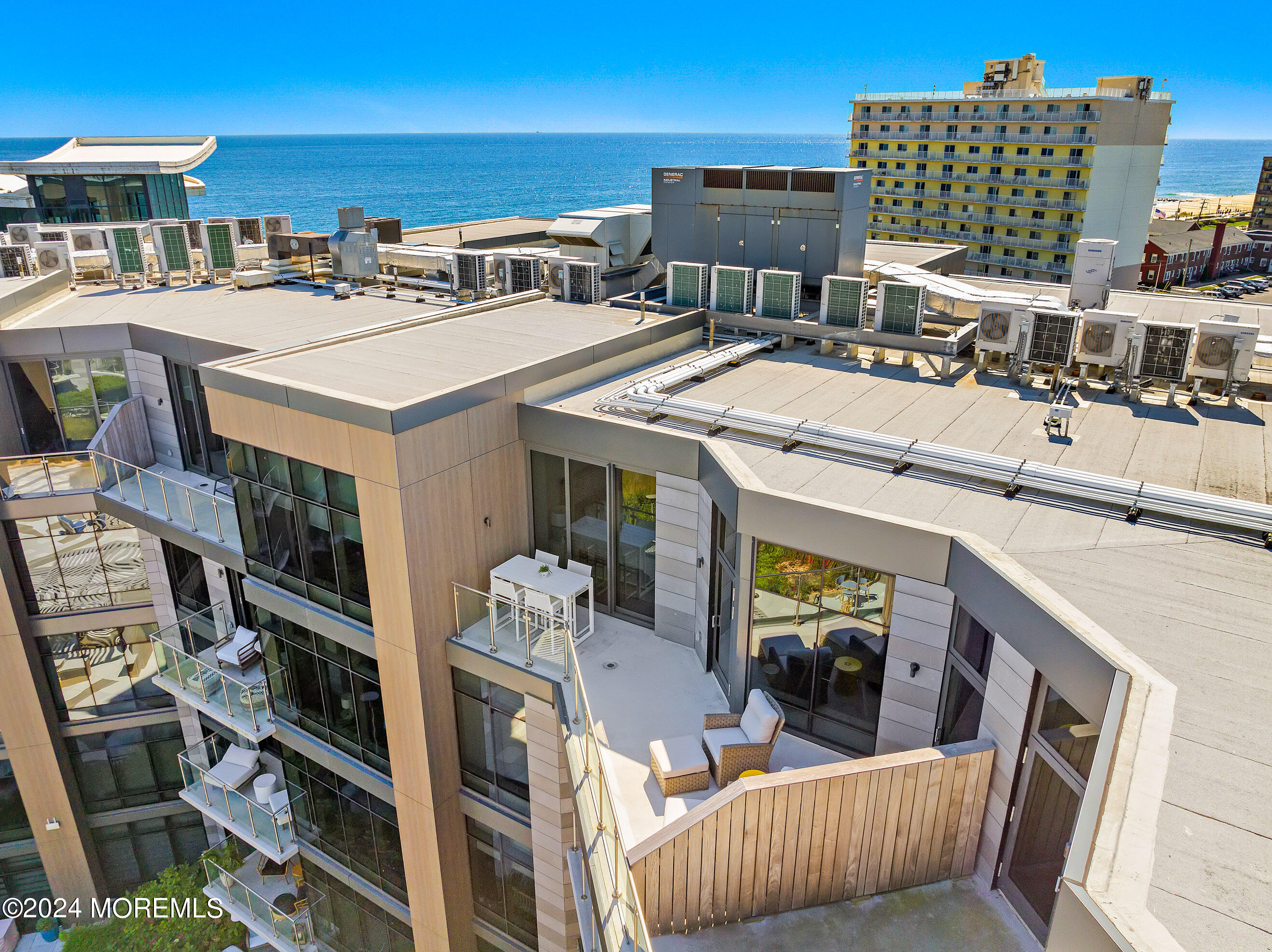 15 Morris Avenue, 604