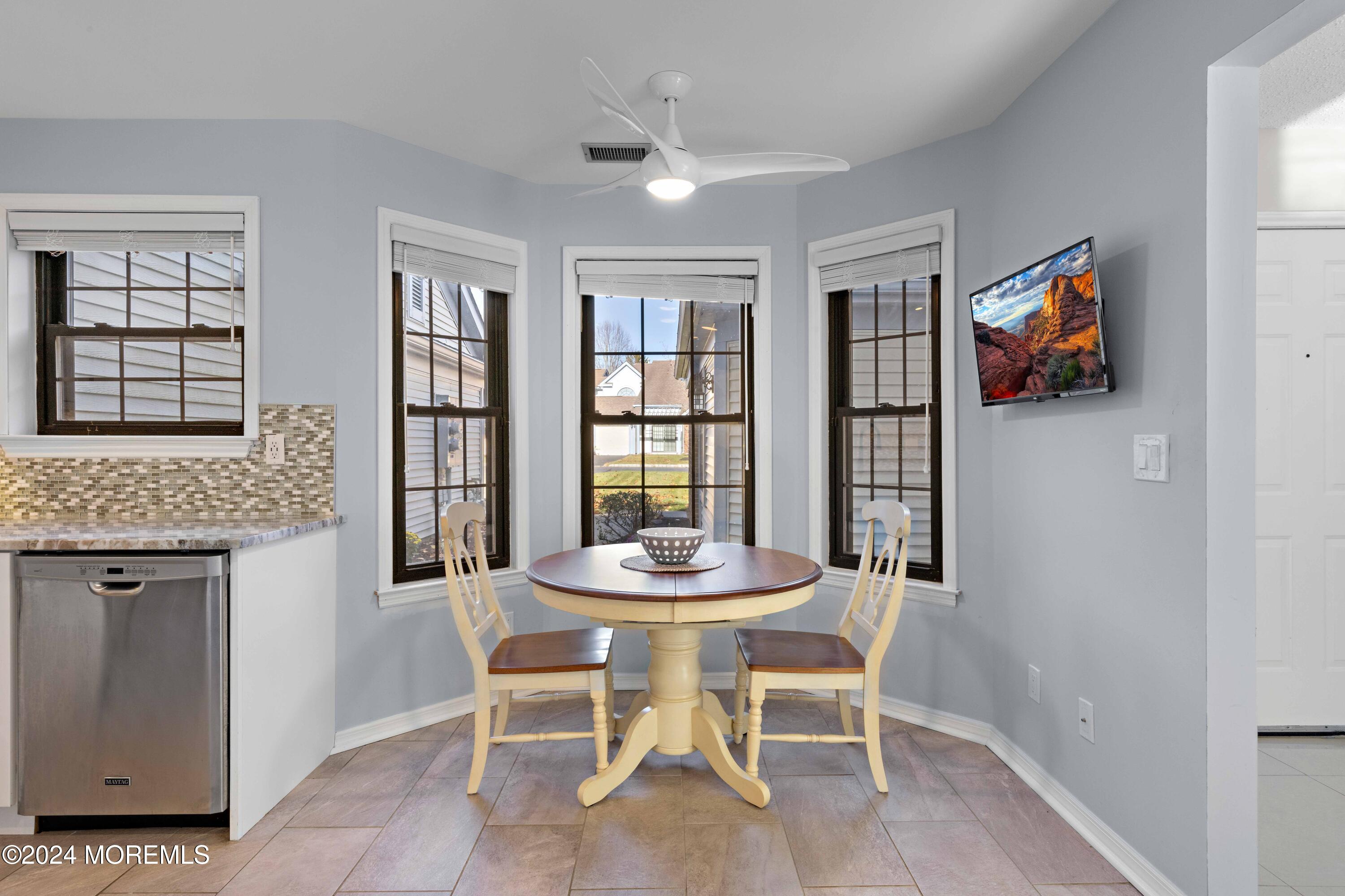 45 Rawson Circle, 1402