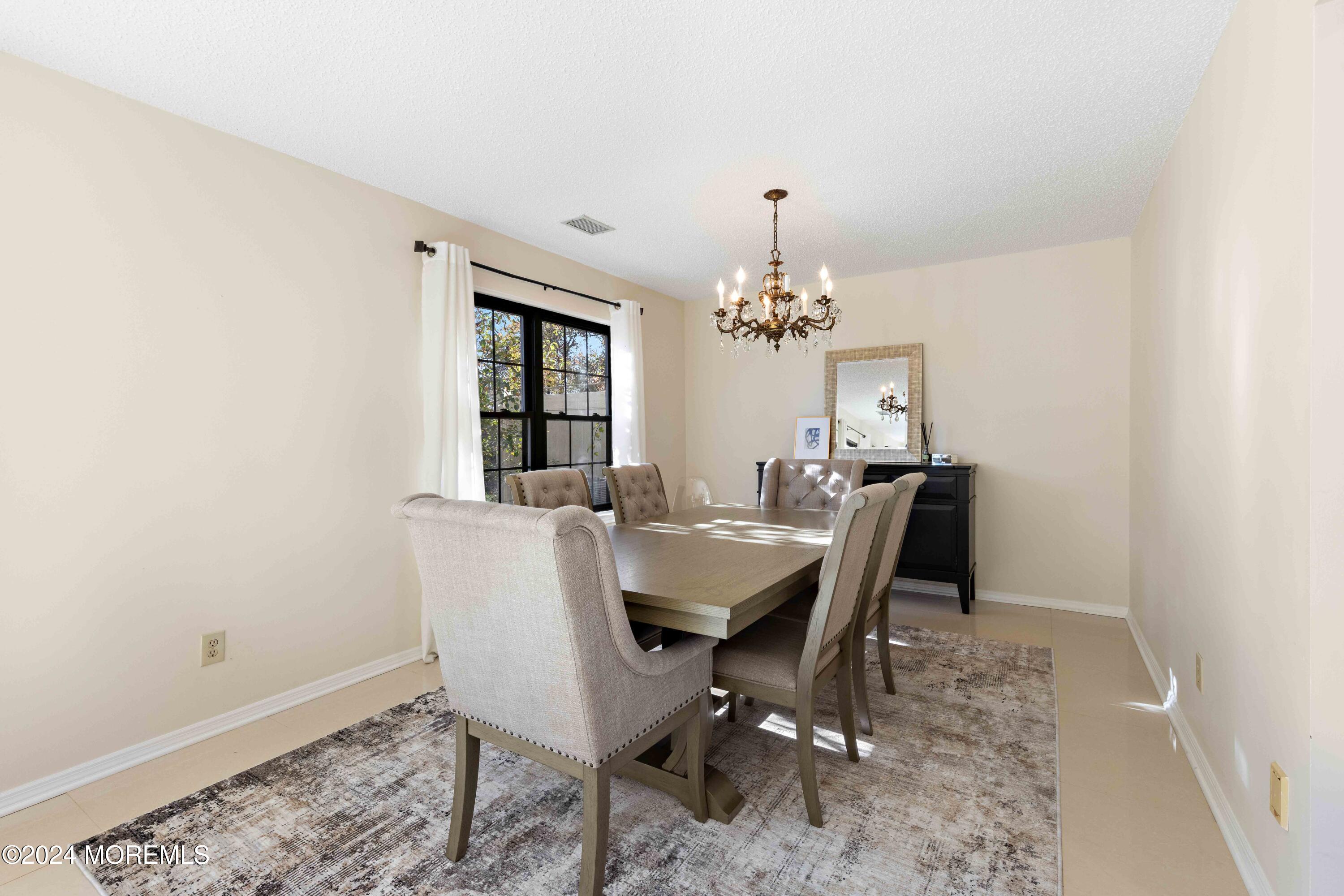 45 Rawson Circle, 1402