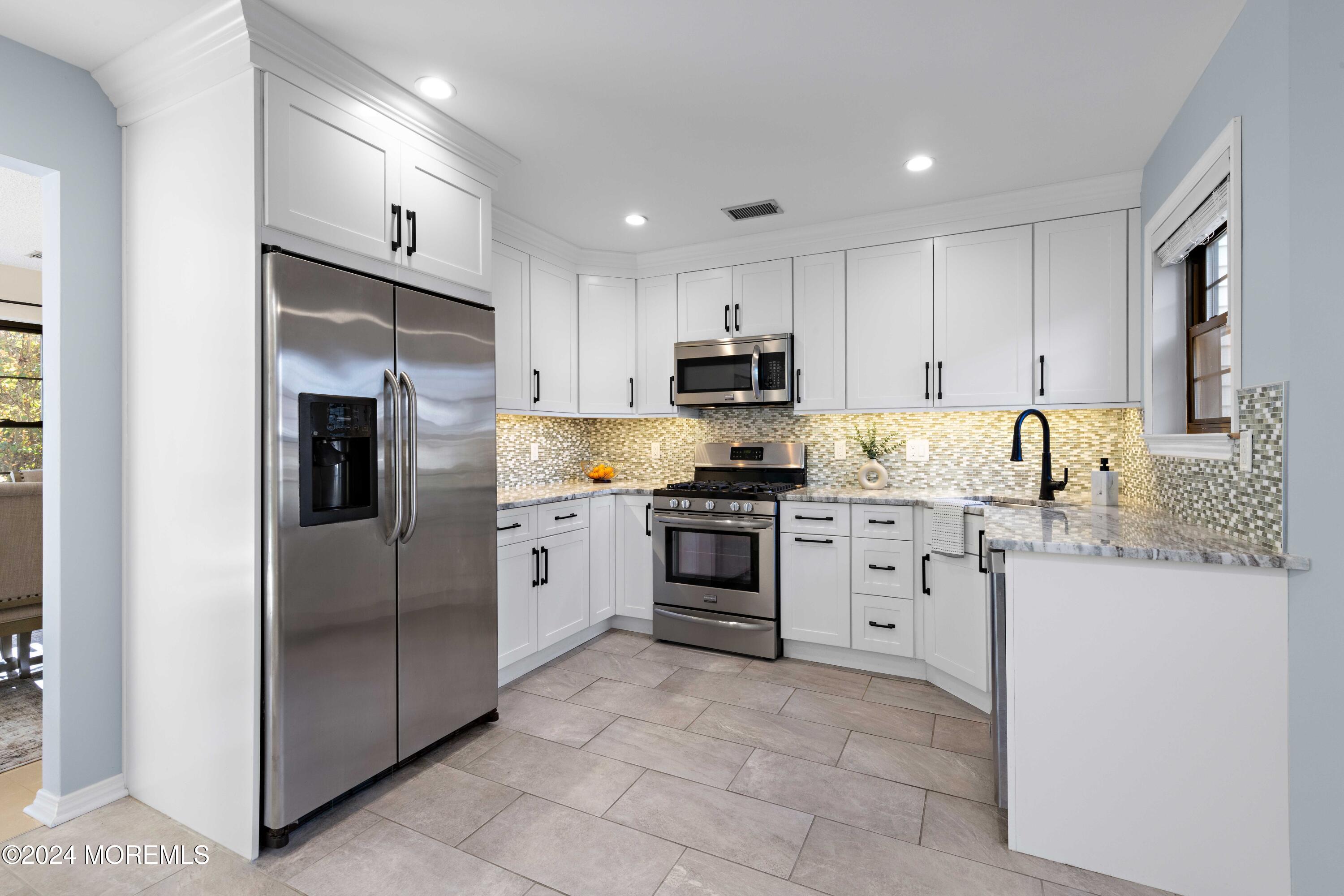 45 Rawson Circle, 1402