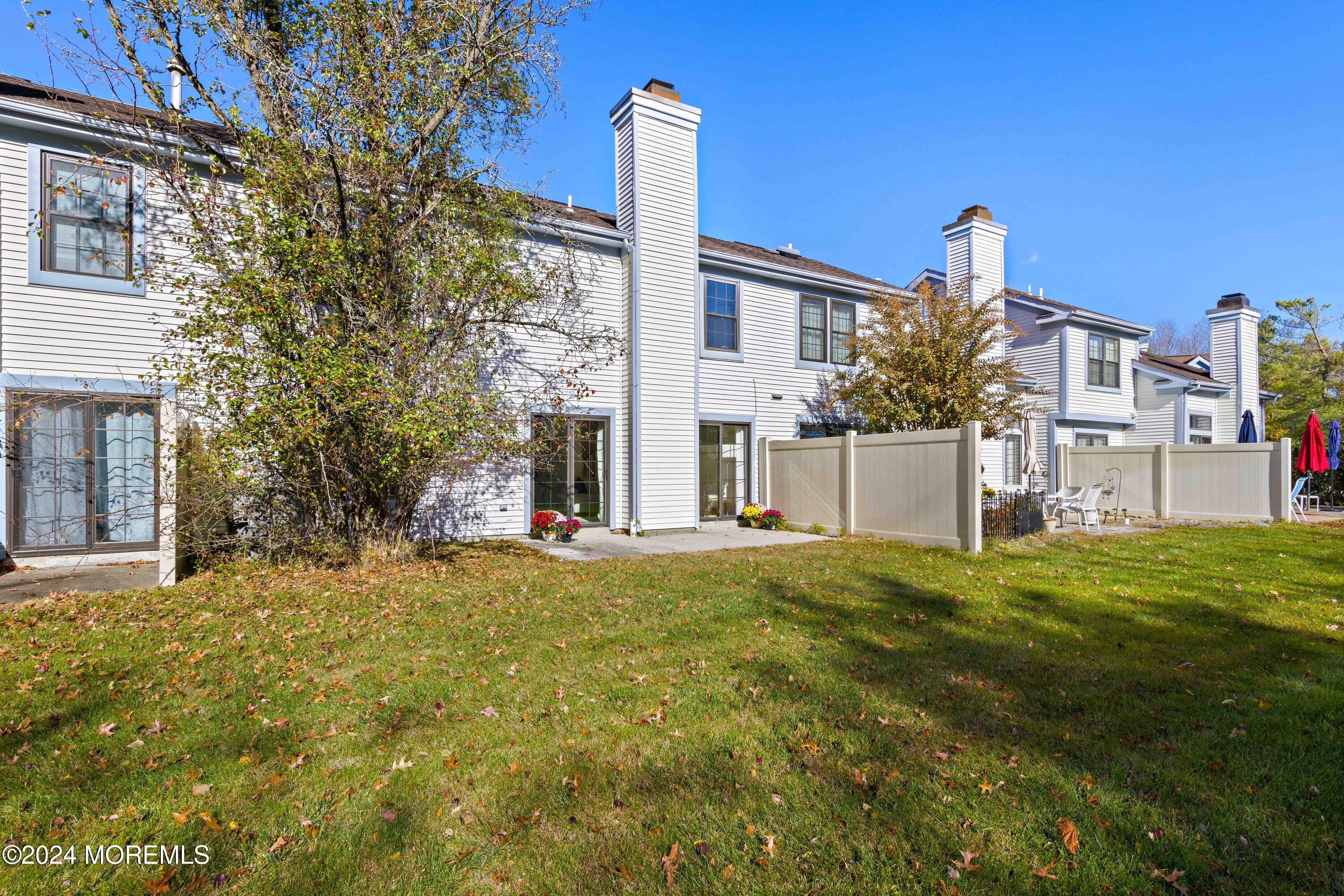 45 Rawson Circle, 1402