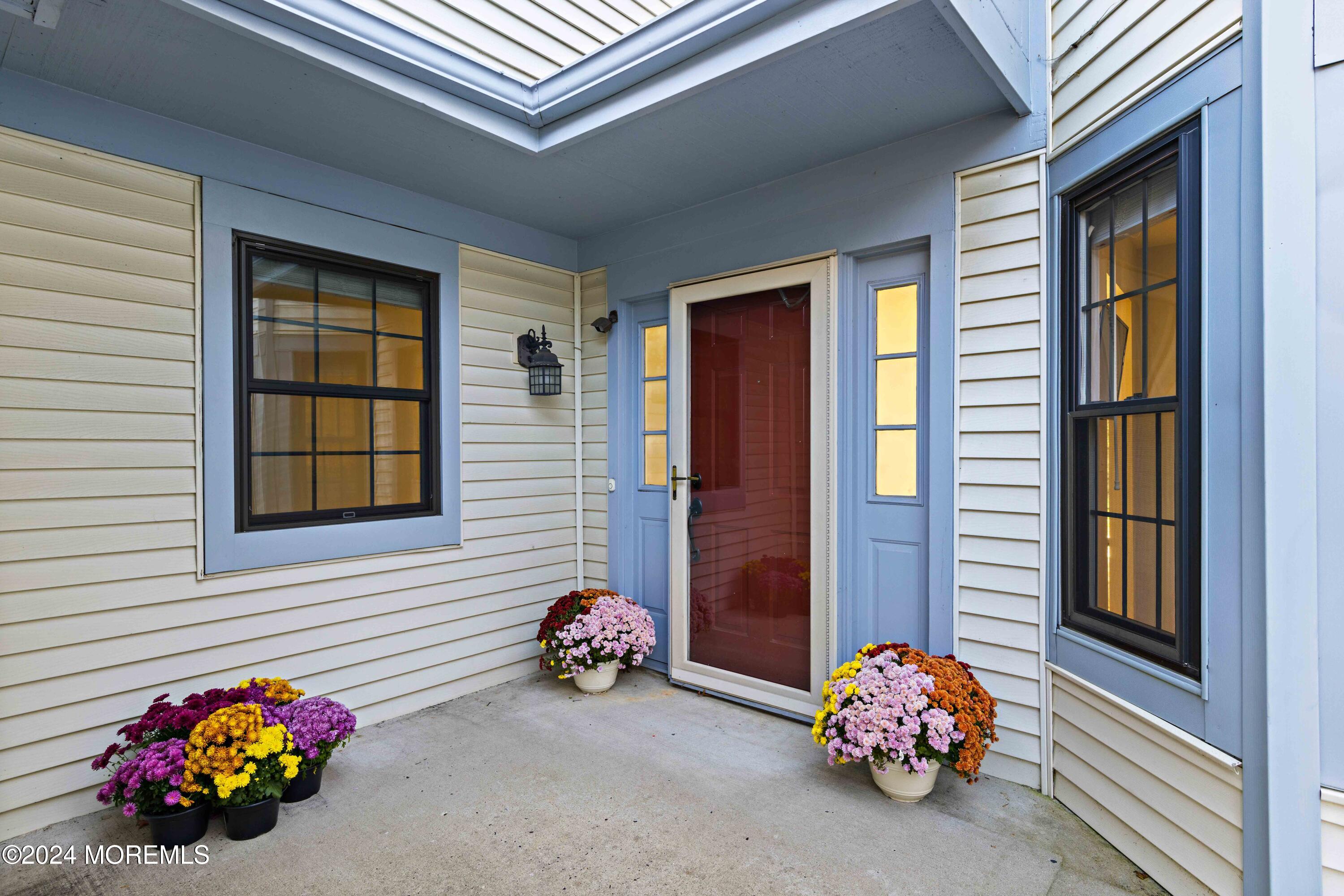 45 Rawson Circle, 1402