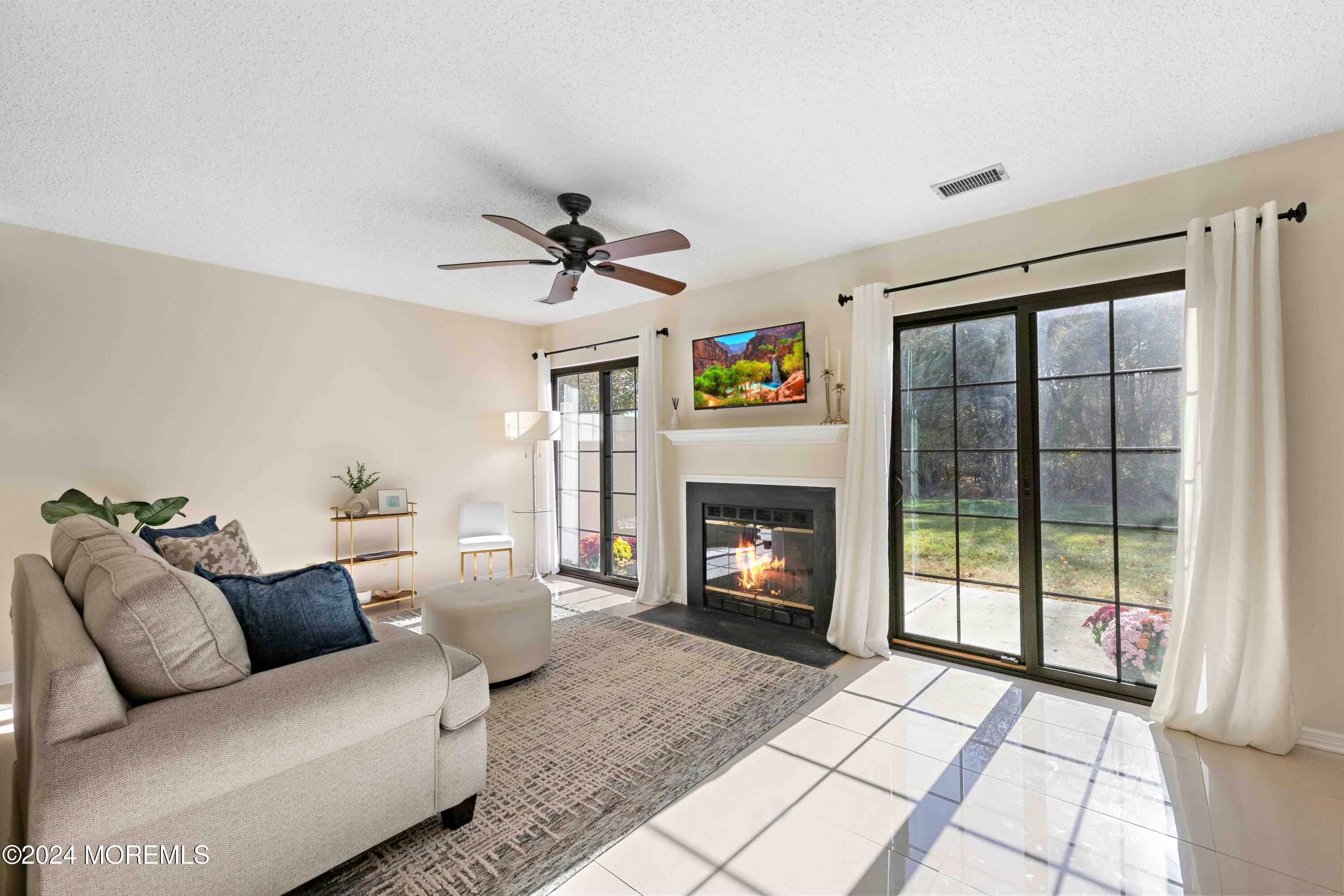 45 Rawson Circle, 1402