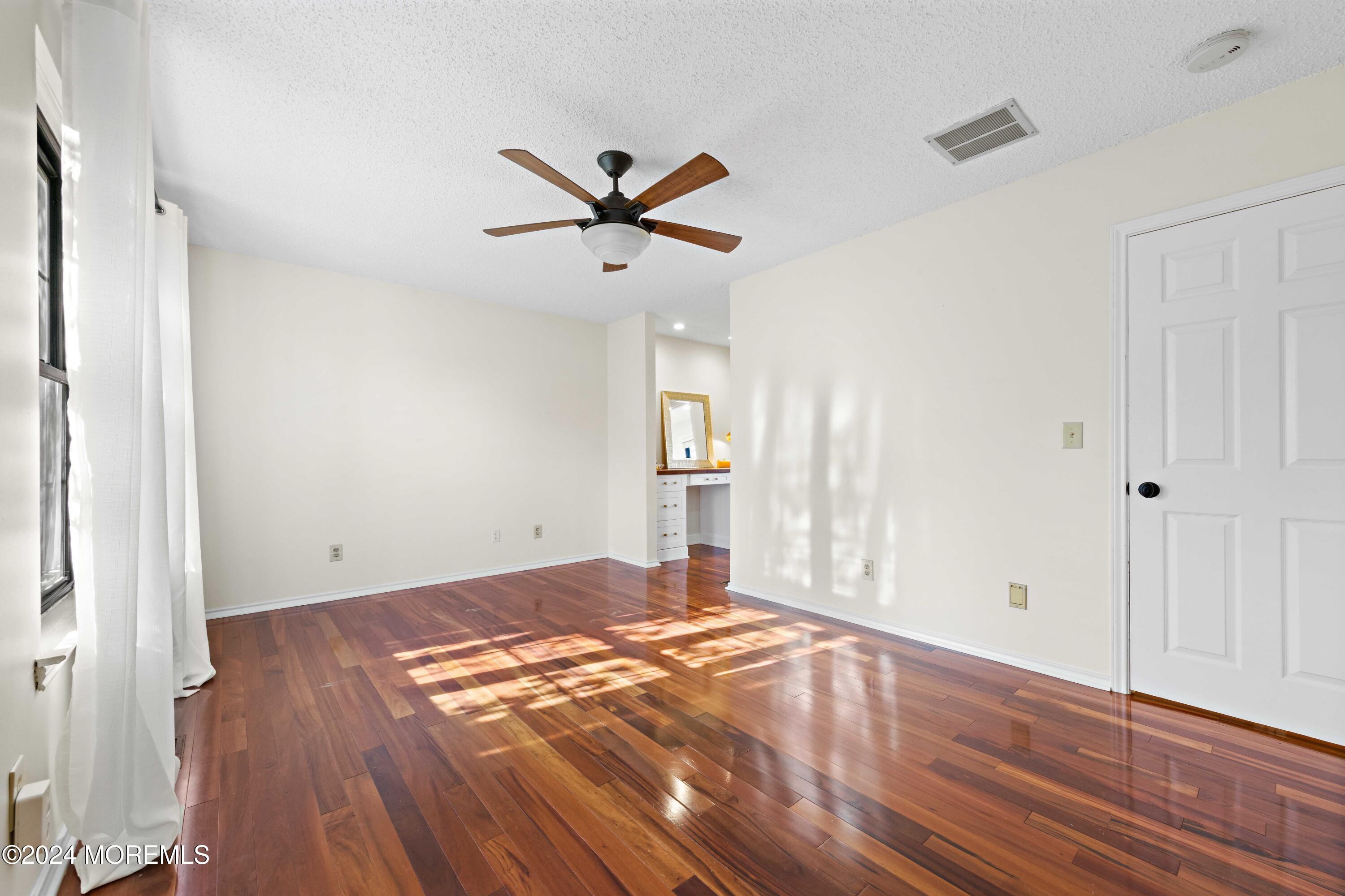 45 Rawson Circle, 1402