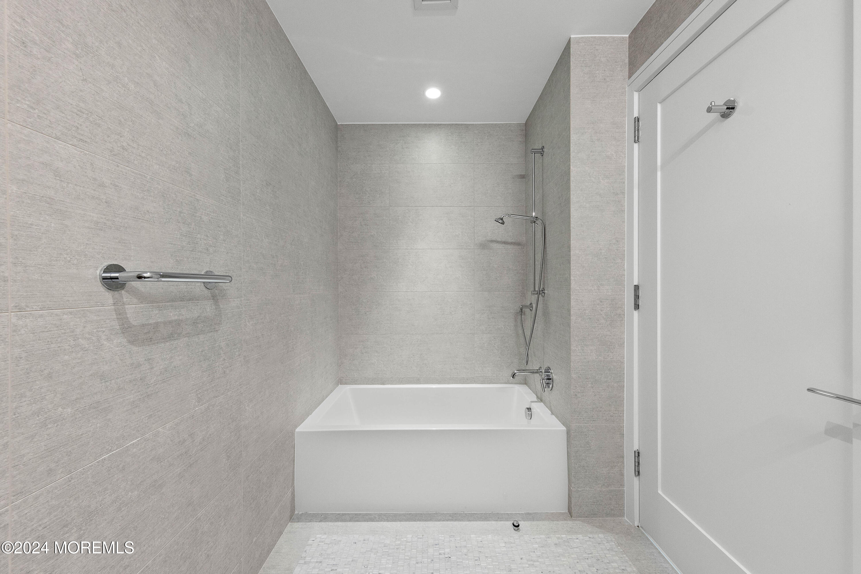 20 Melrose Terrace, 605