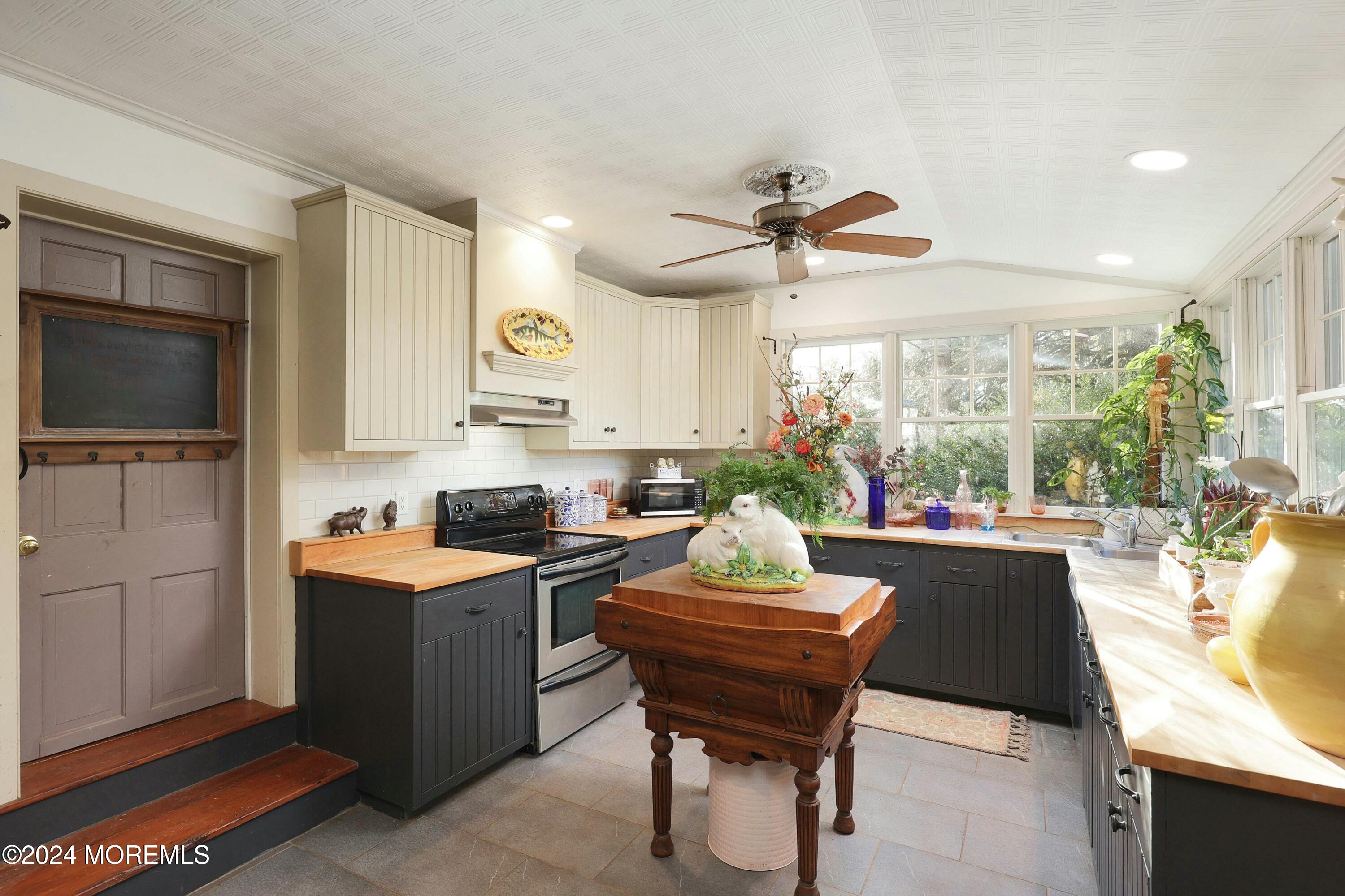 125 Sandy Ridge Road