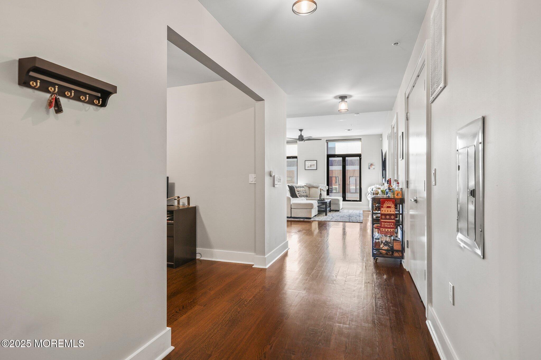 707 Bangs Avenue 405