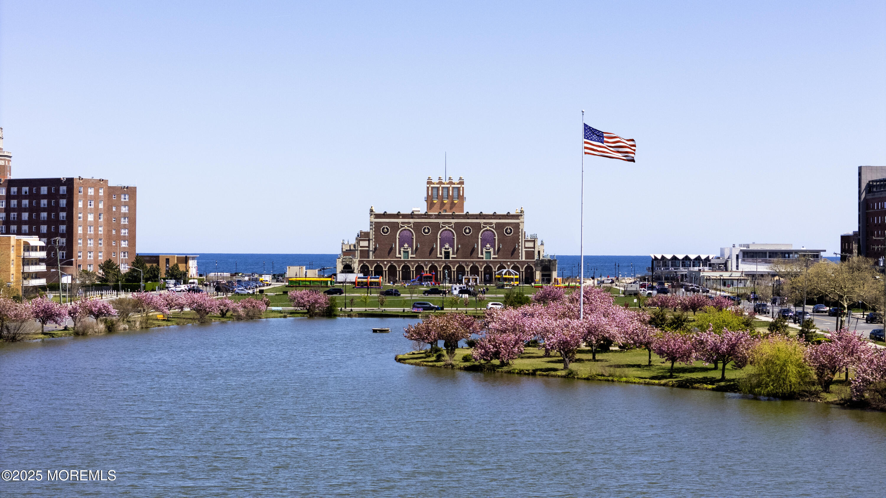 707 Bangs Avenue 405